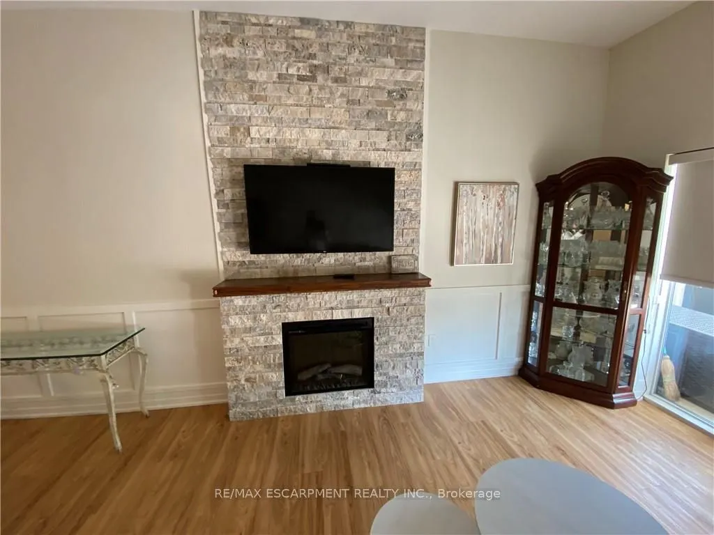 36 SISTER VARGA Terrace, #006