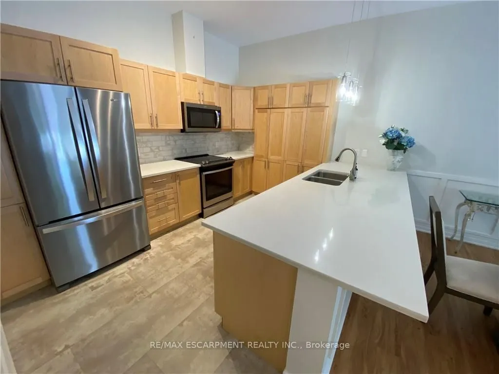 36 SISTER VARGA Terrace, #006