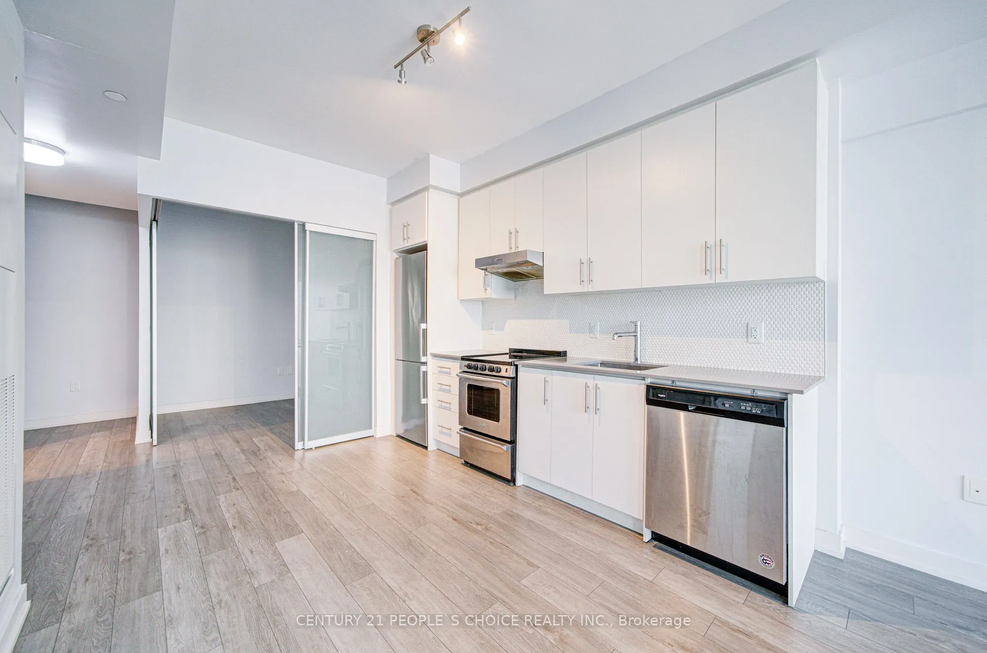 212 King William Street, #401