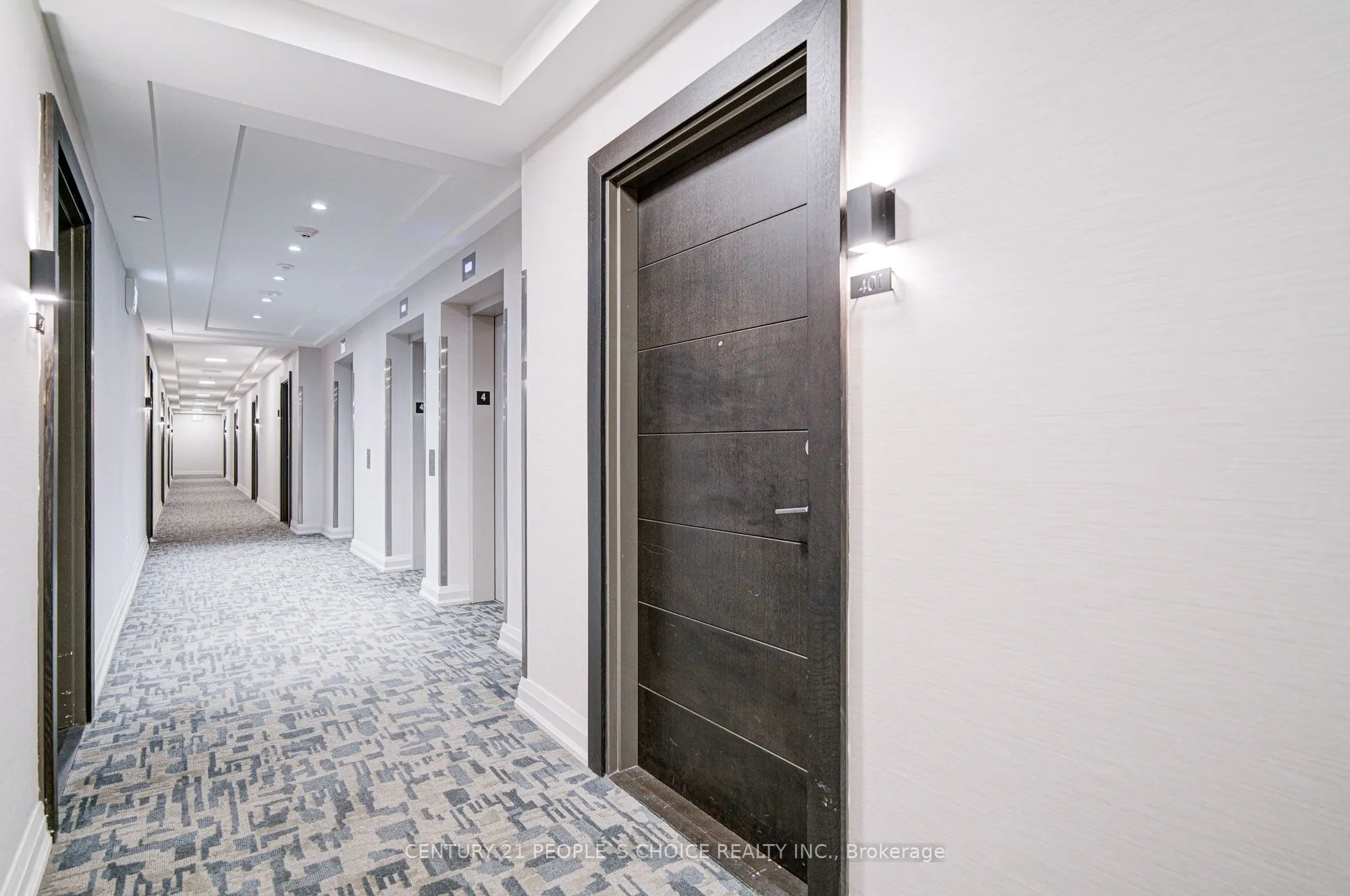 212 King William Street, #401
