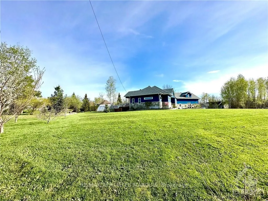23 TUDOR Circle