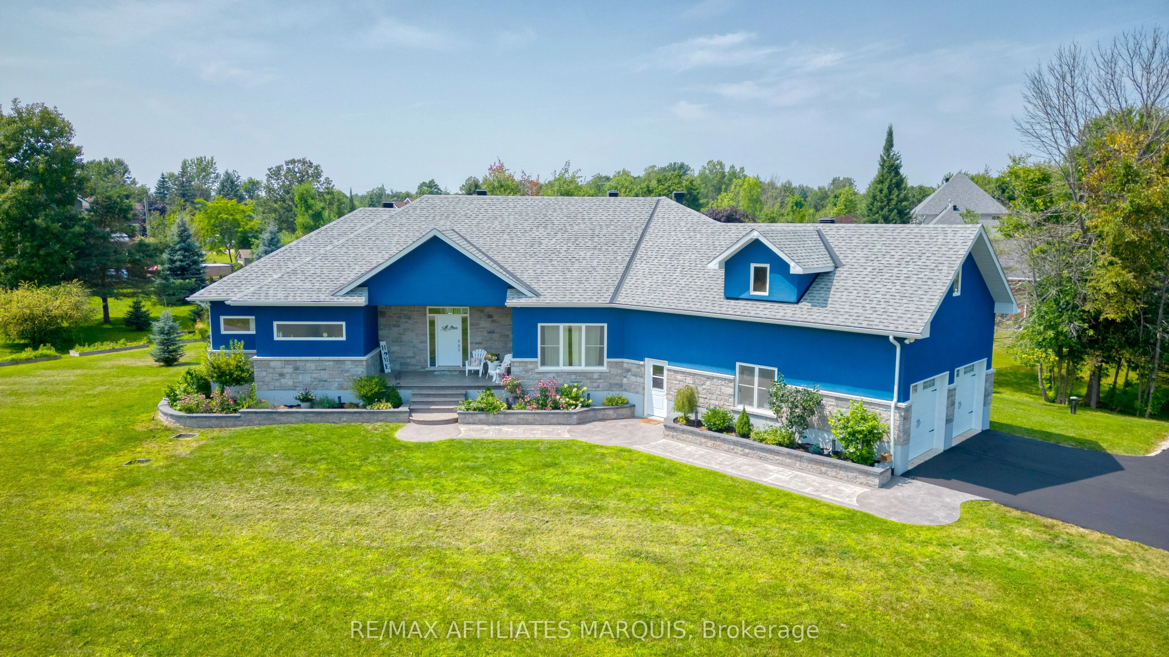 23 TUDOR Circle