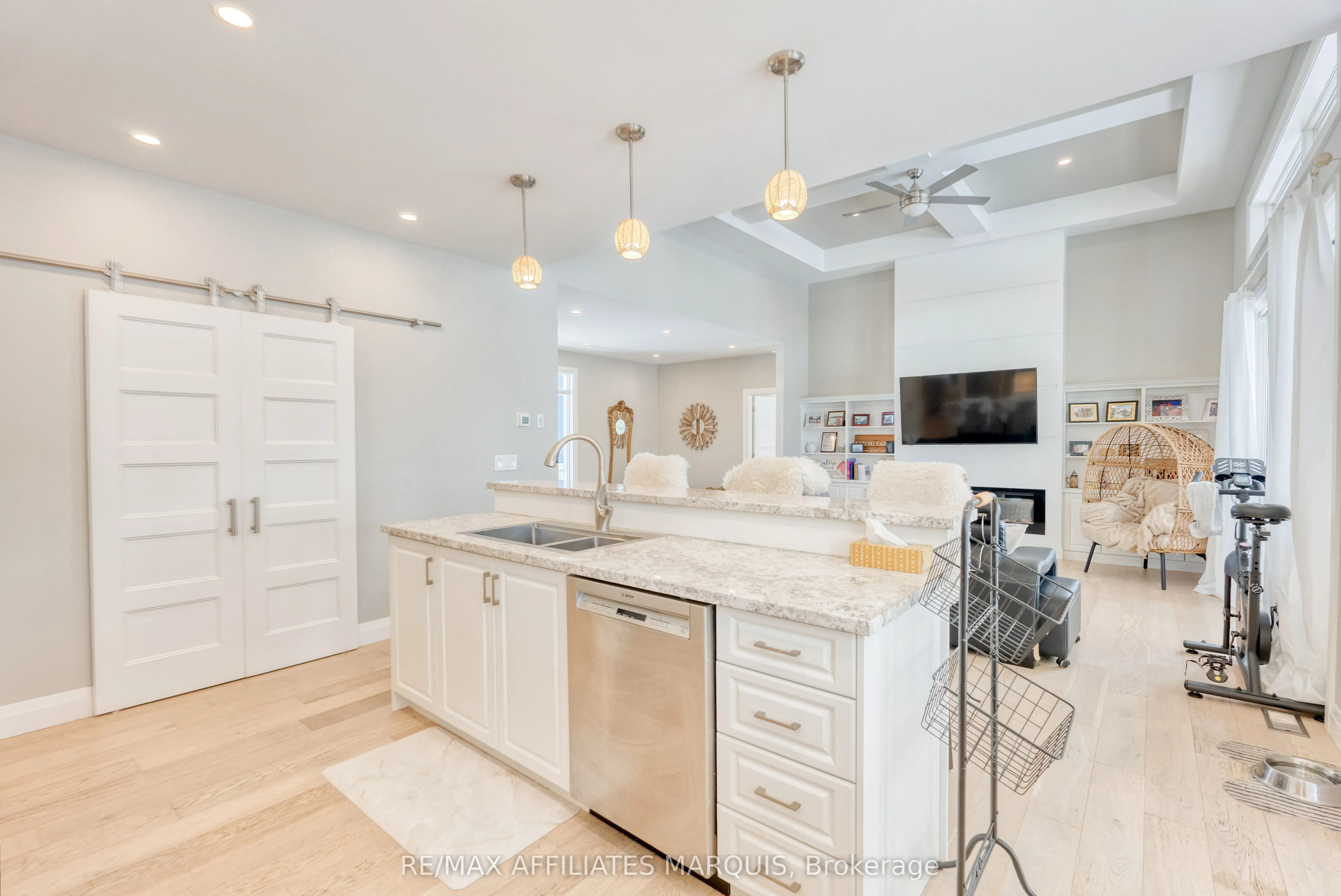 23 TUDOR Circle
