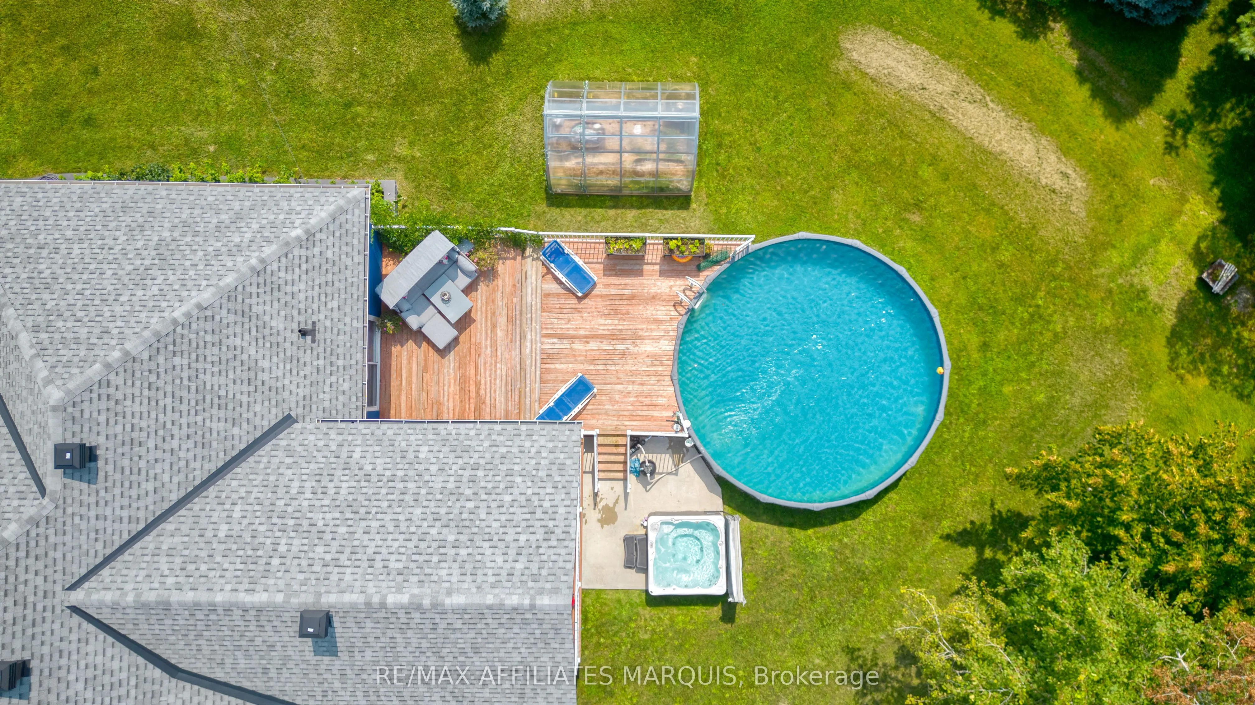 23 TUDOR Circle