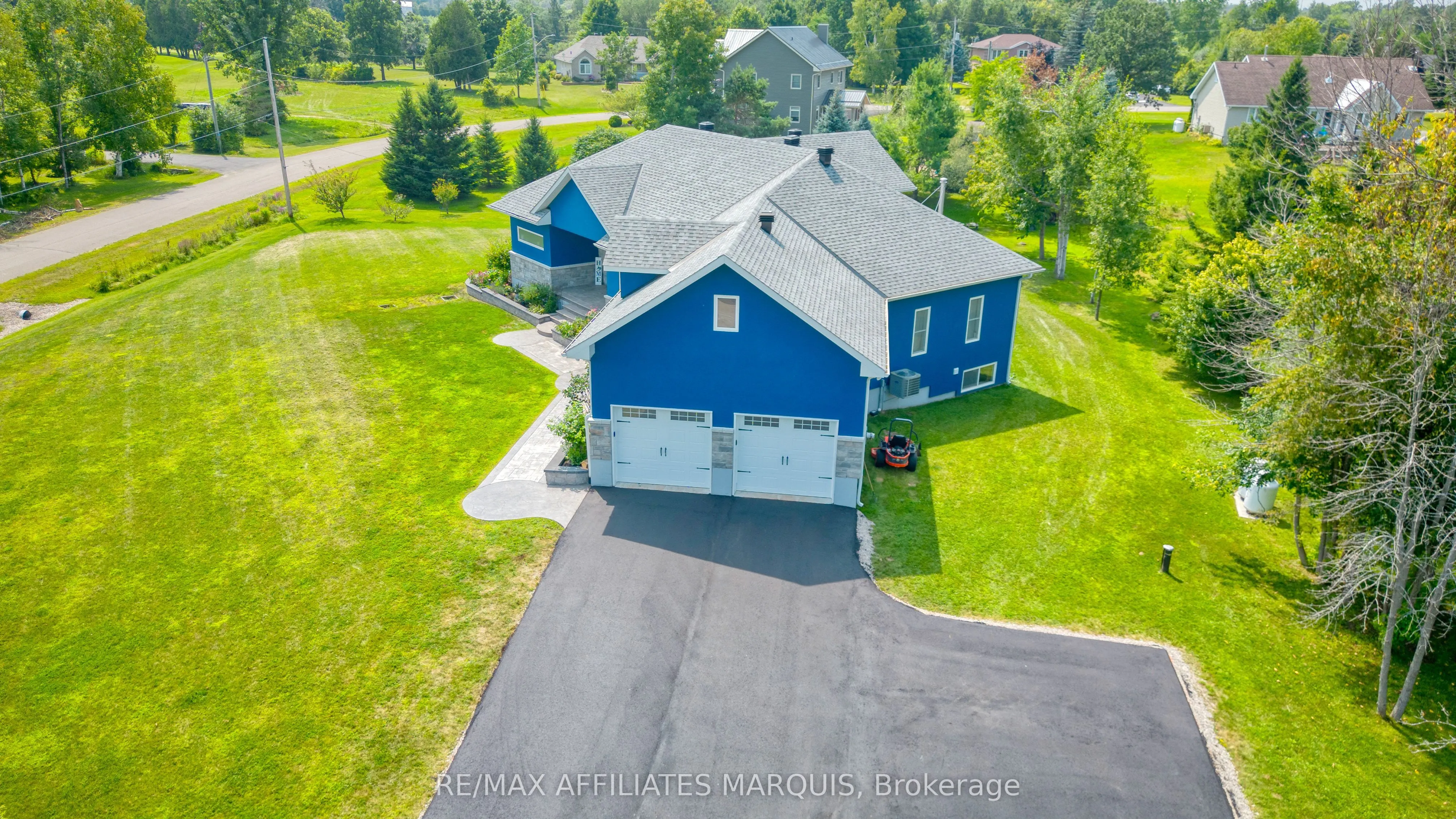 23 TUDOR Circle