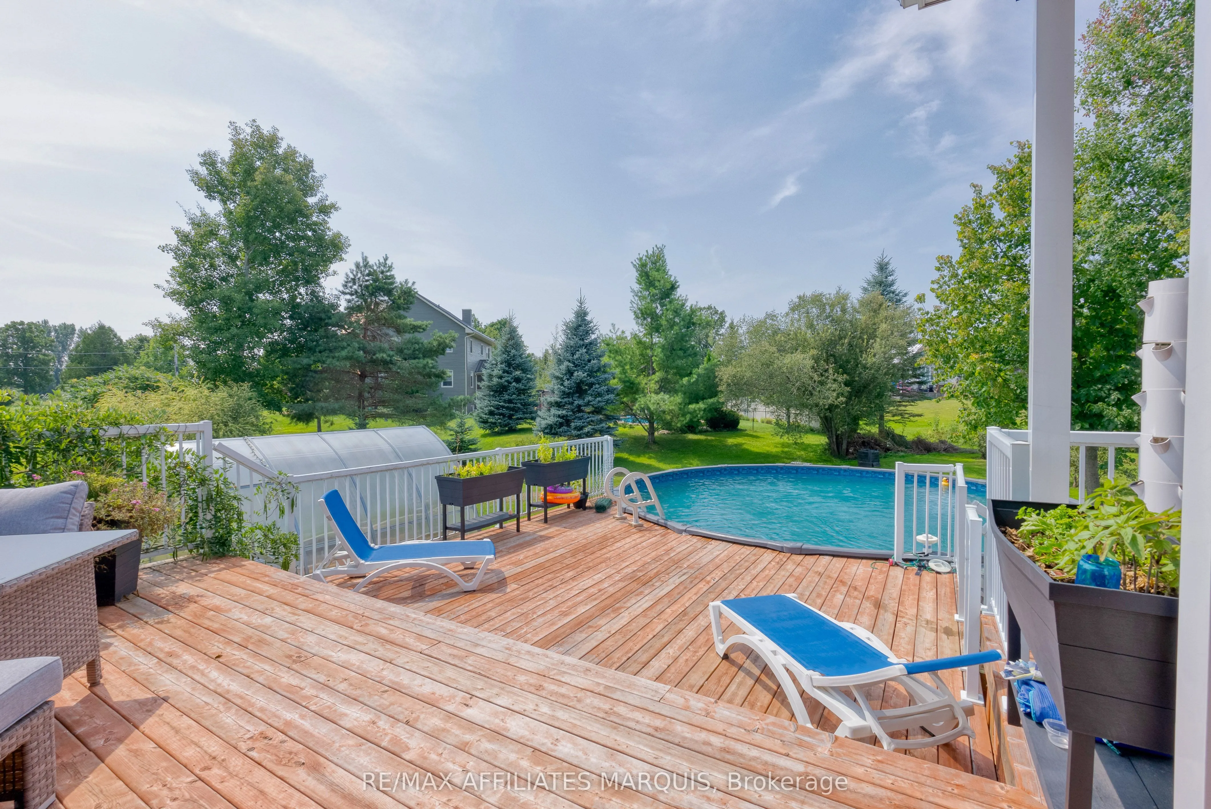 23 TUDOR Circle