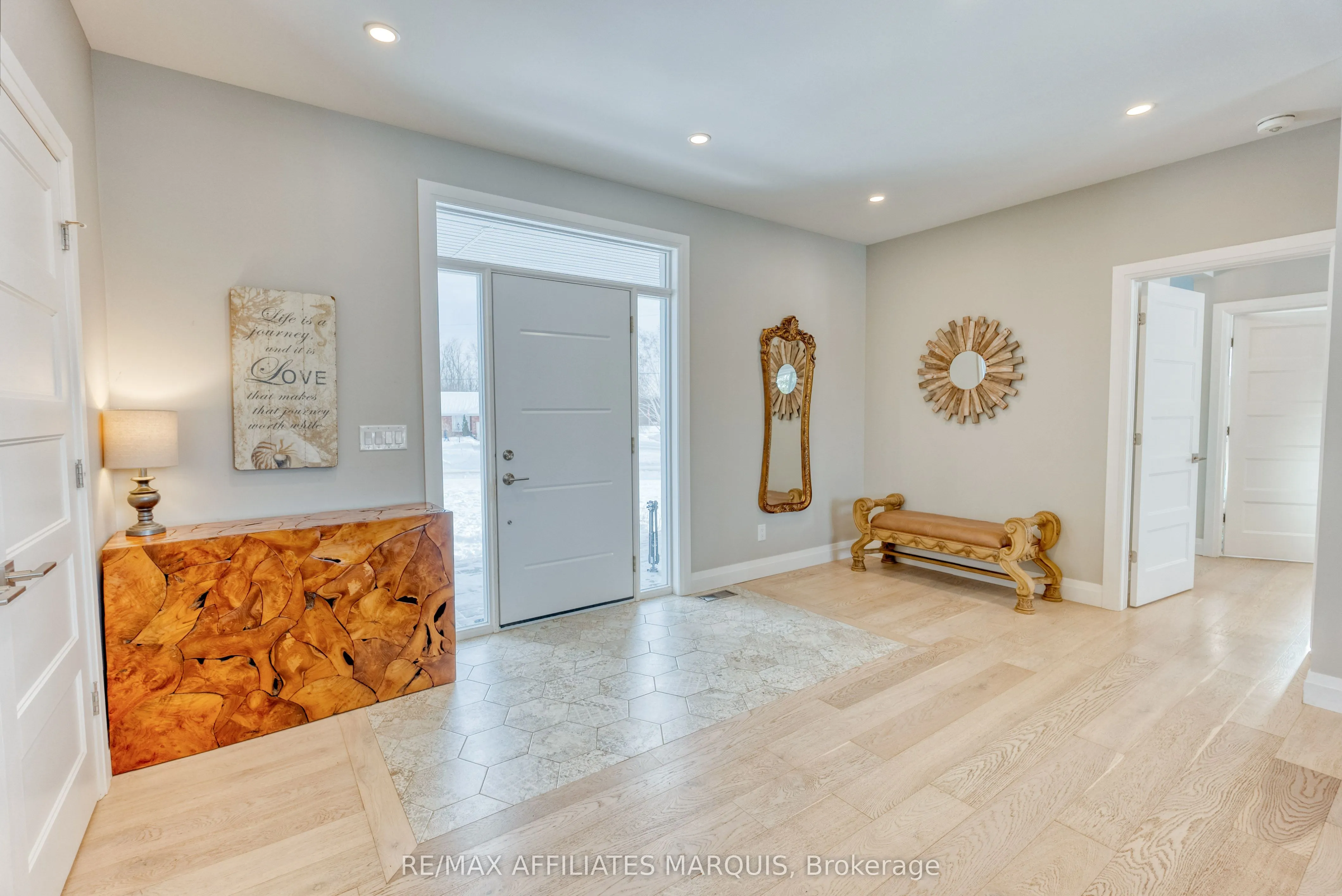 23 TUDOR Circle