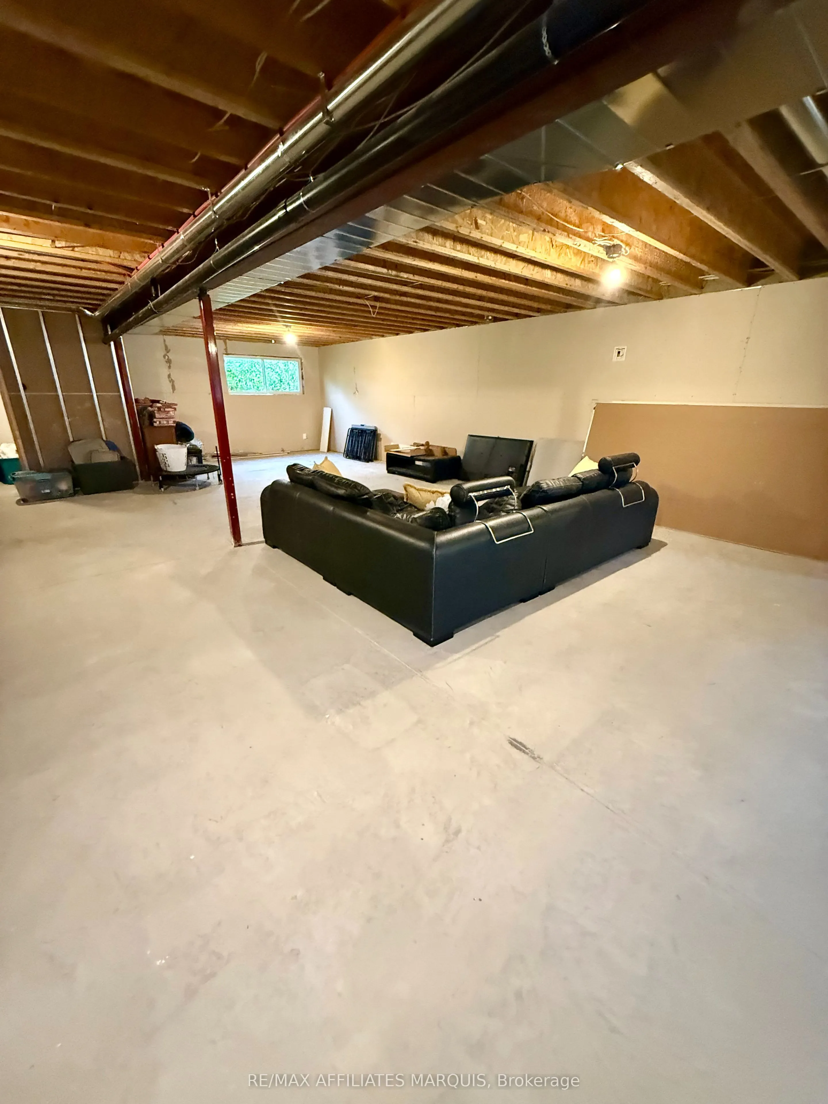 23 TUDOR Circle