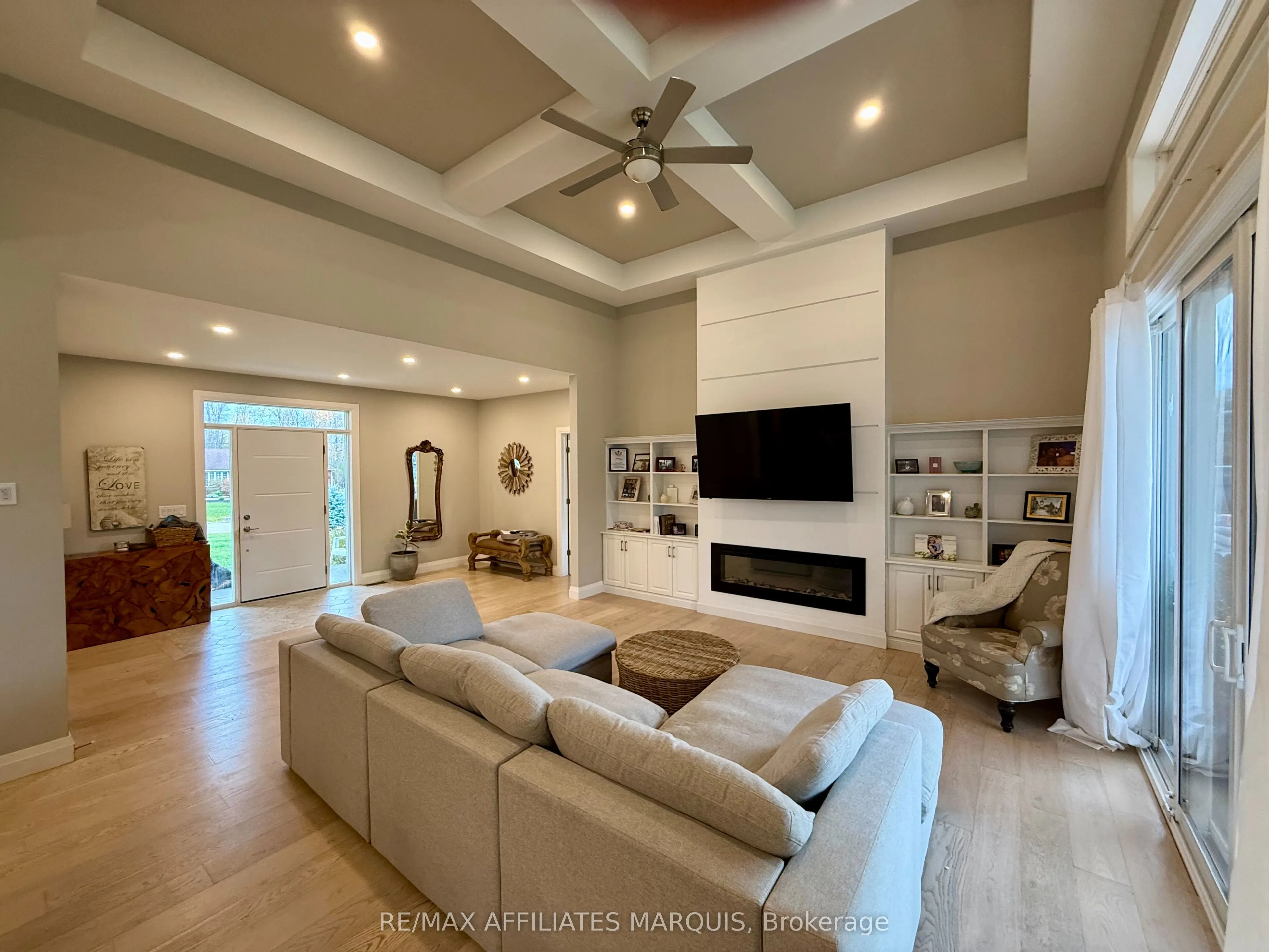 23 TUDOR Circle