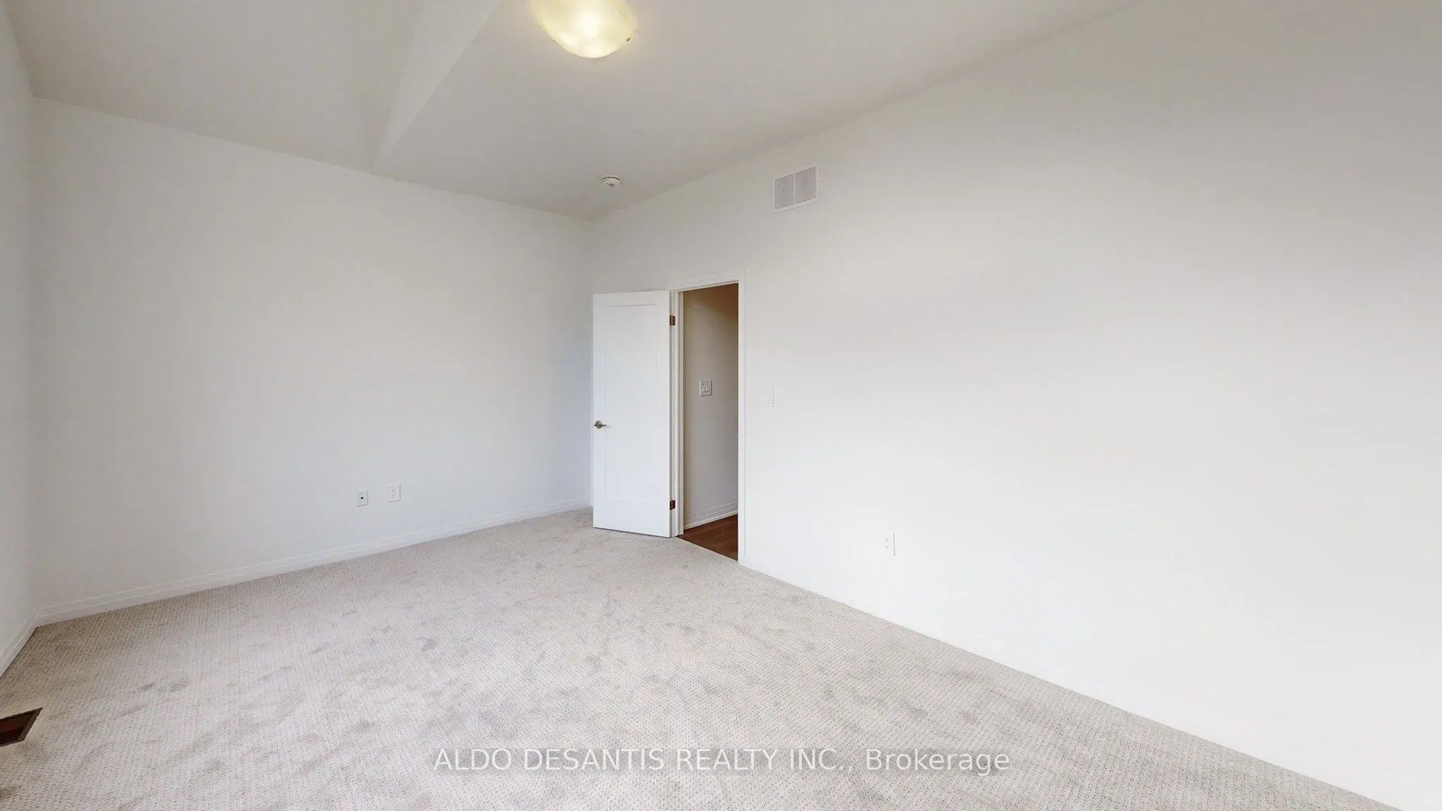196 Cittadella Boulevard