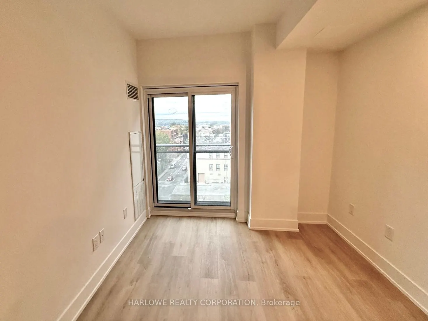 206 King Street W, #607