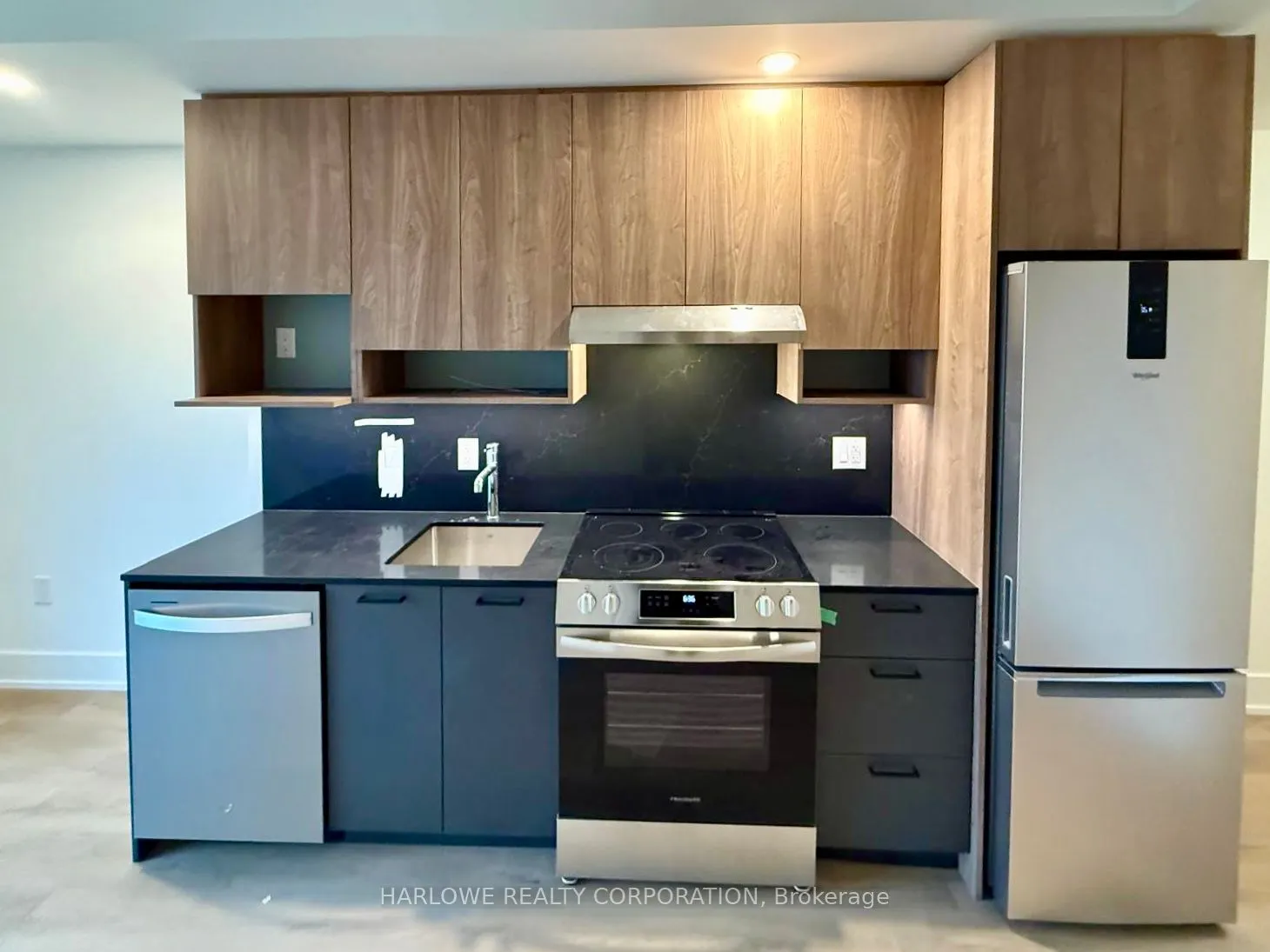 206 King Street W, #607