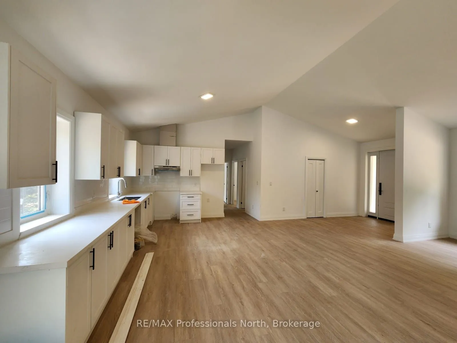 282 ECHO RIDGE Road