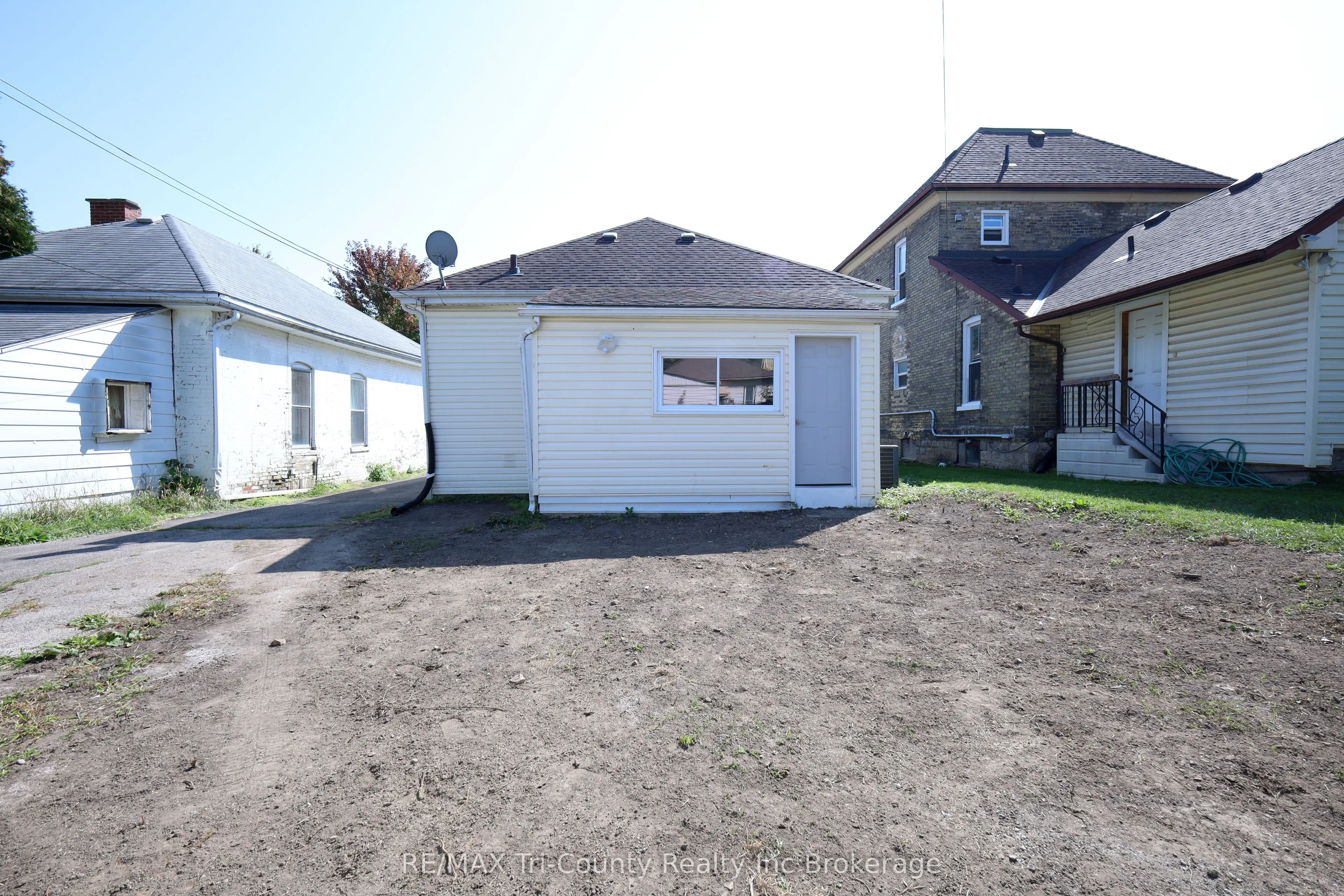 8 Erie Street