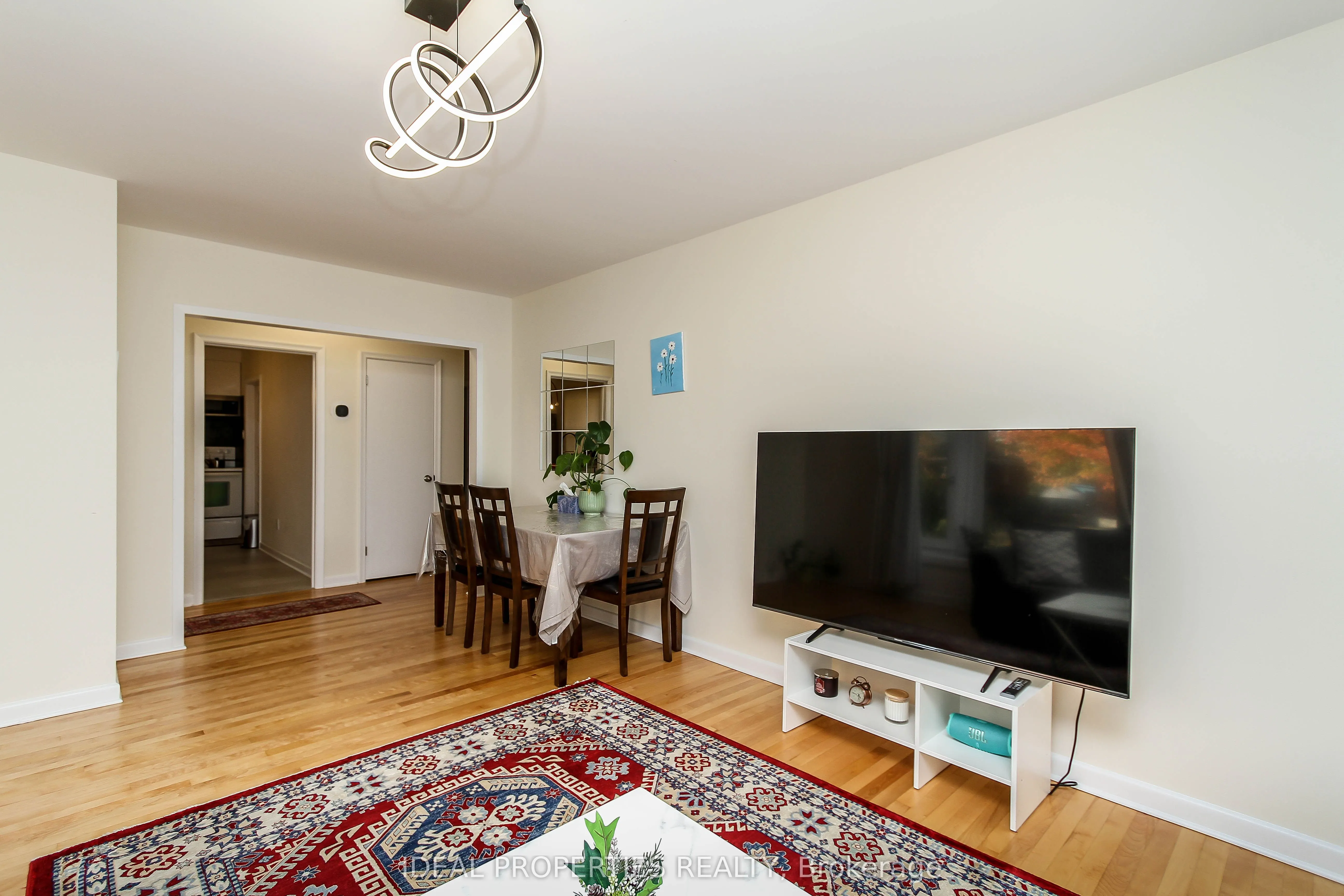 2034 Saunderson Drive, #A