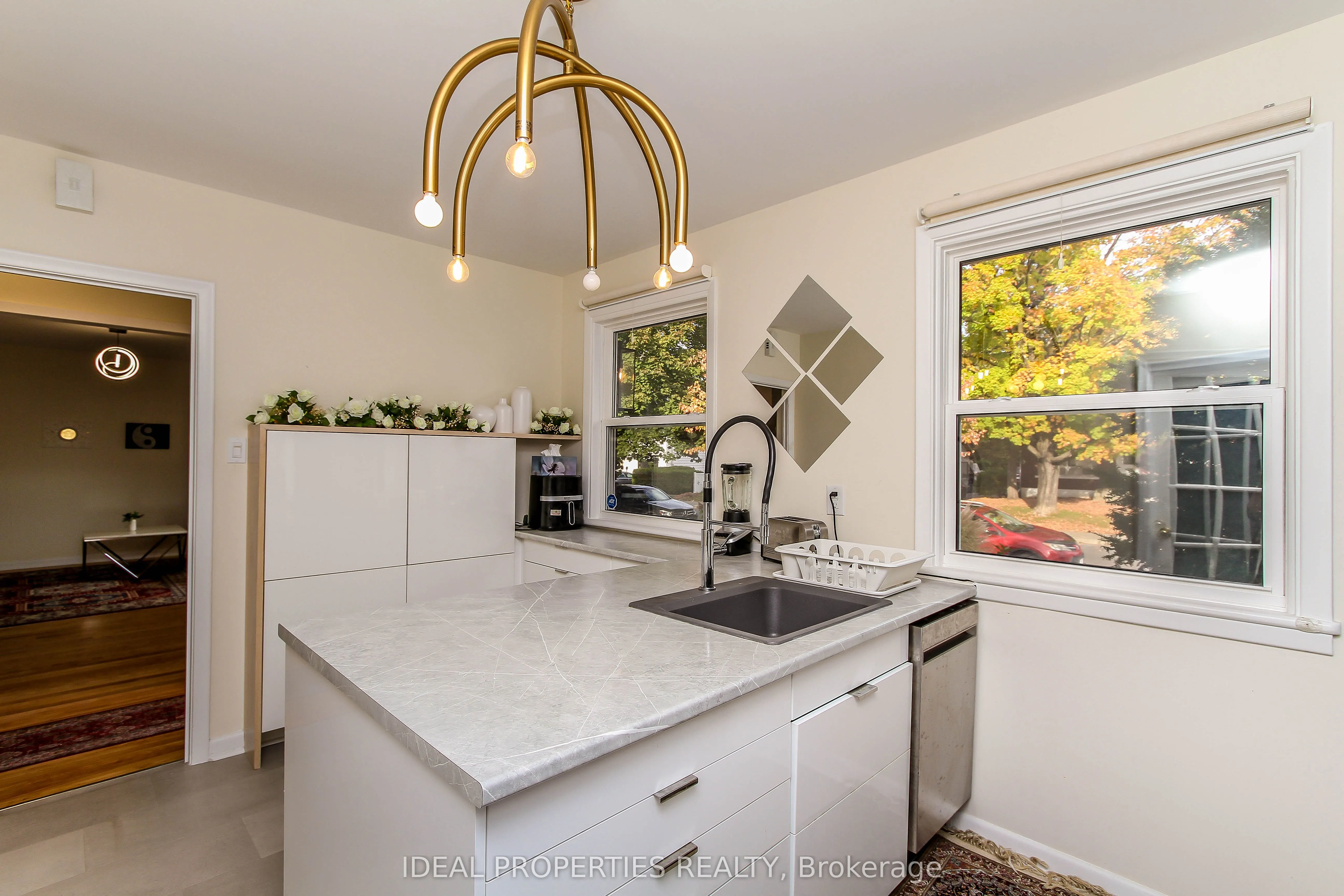 2034 Saunderson Drive, #A