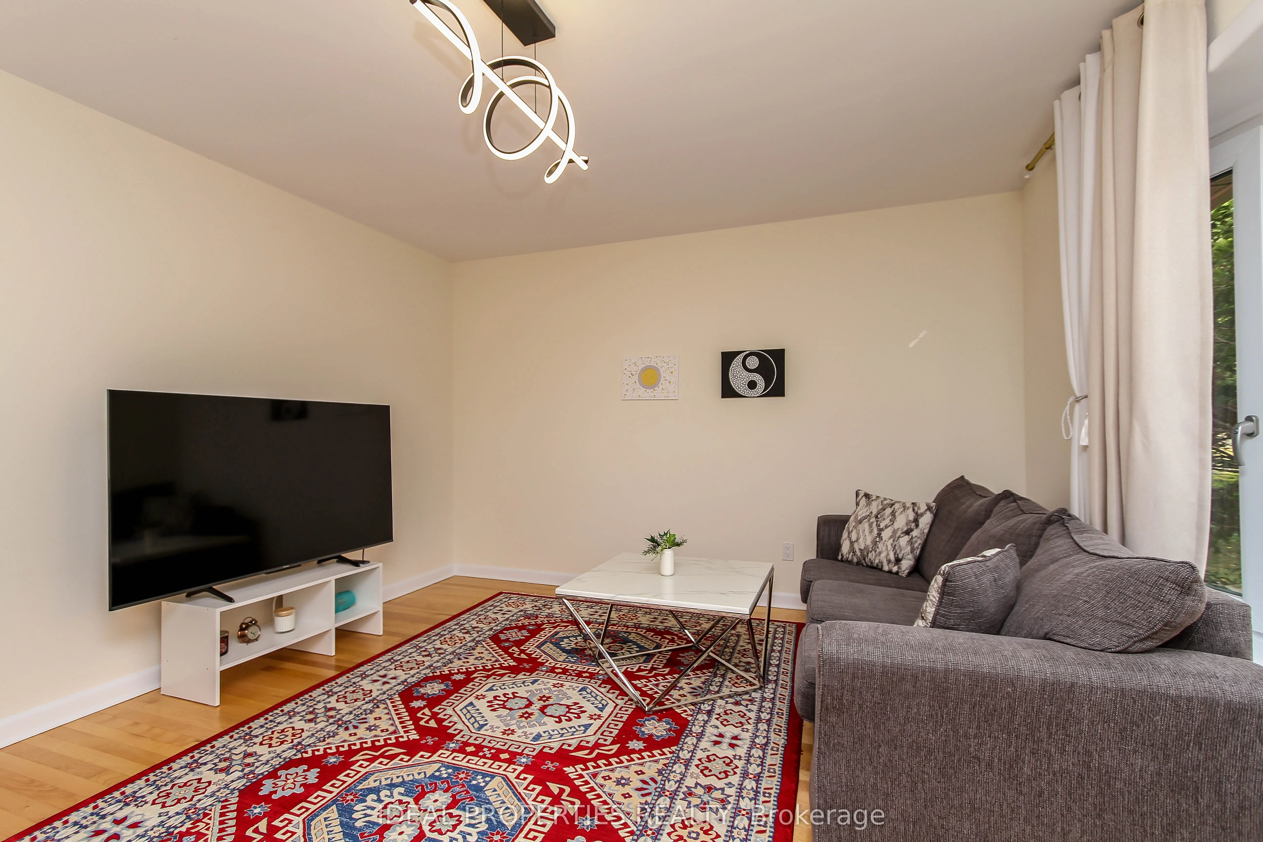 2034 Saunderson Drive, #A