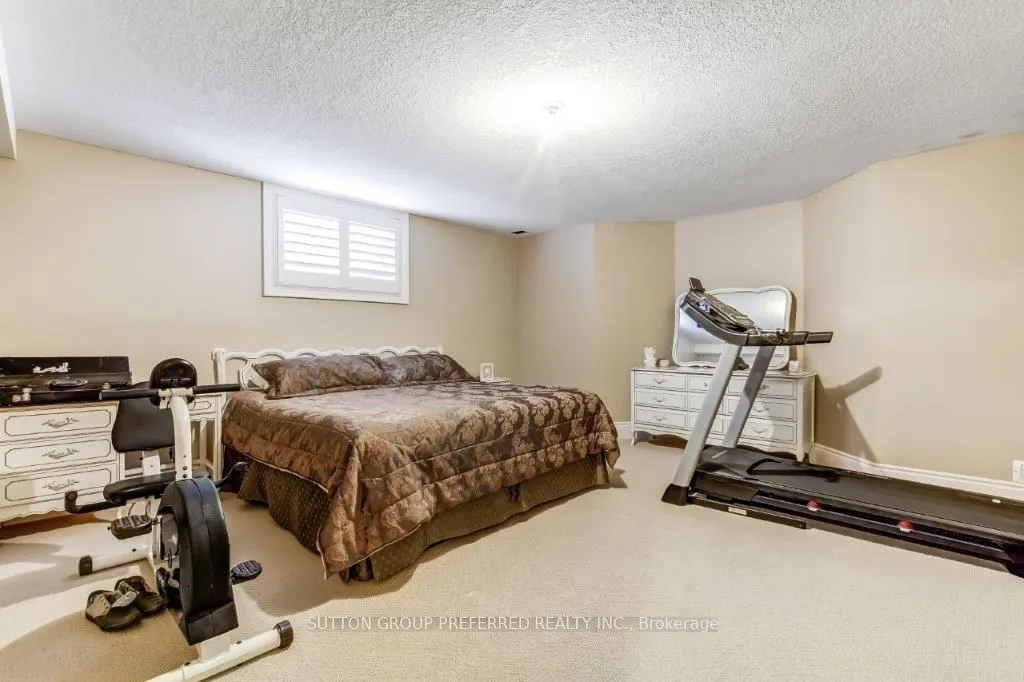 124 North Centre Road, #23