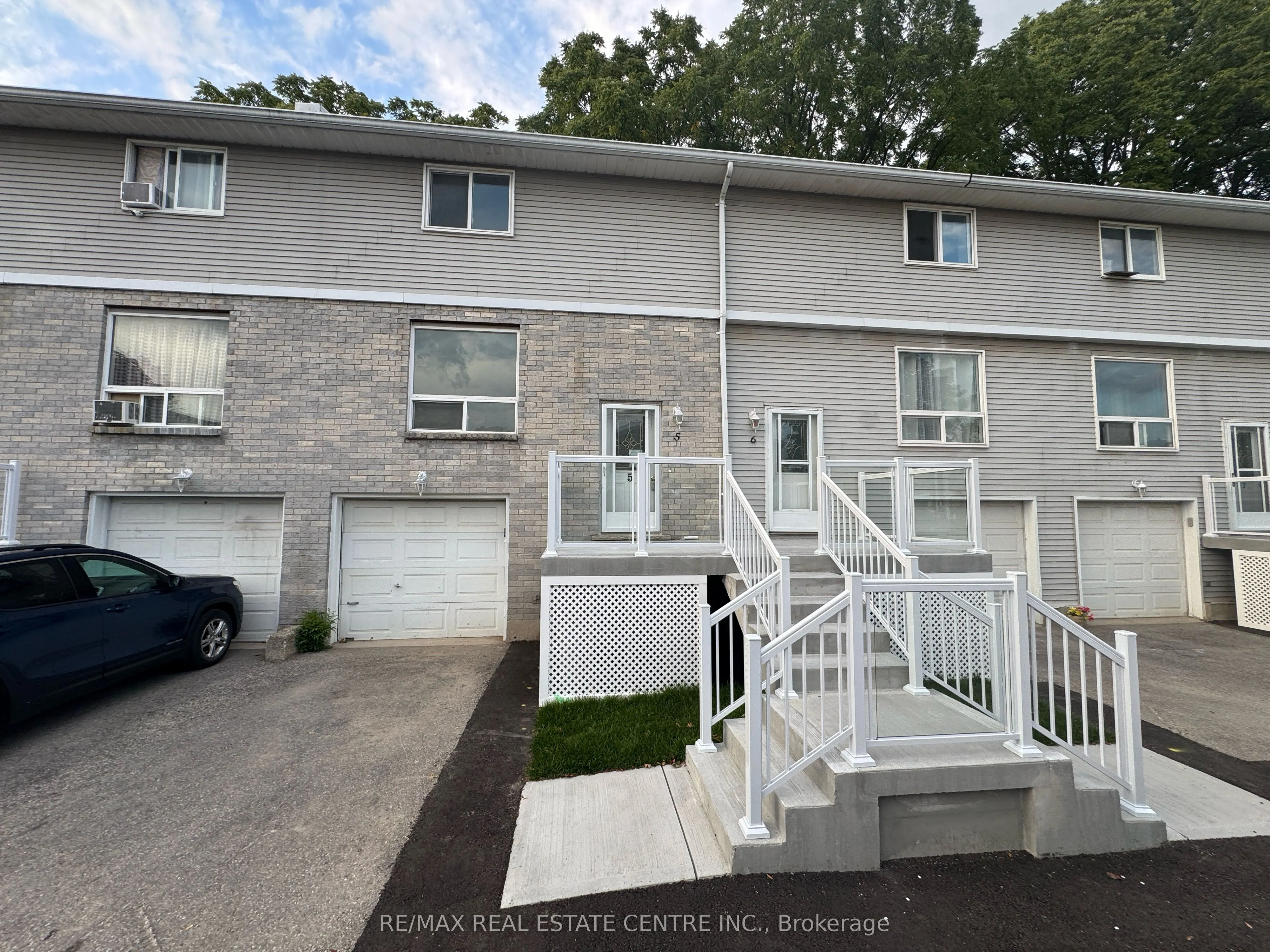 648 Doon Village Road, #5