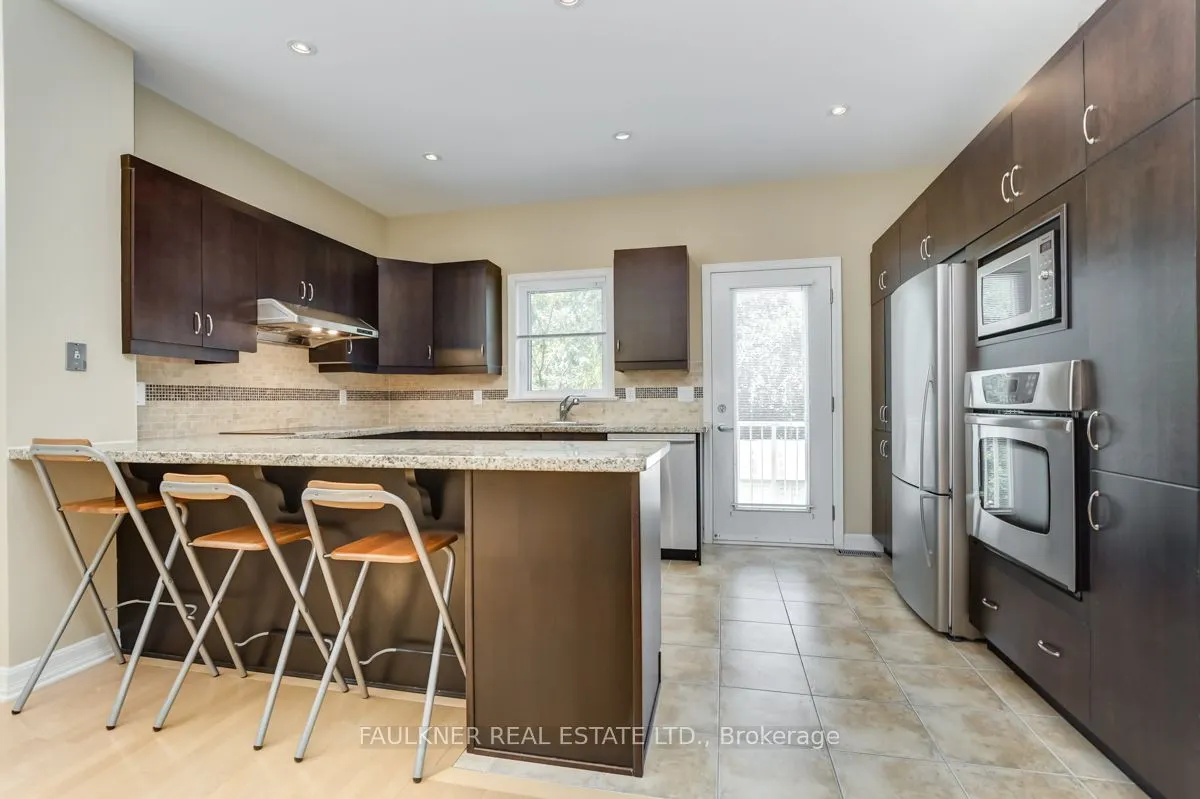 32 Leonard Avenue