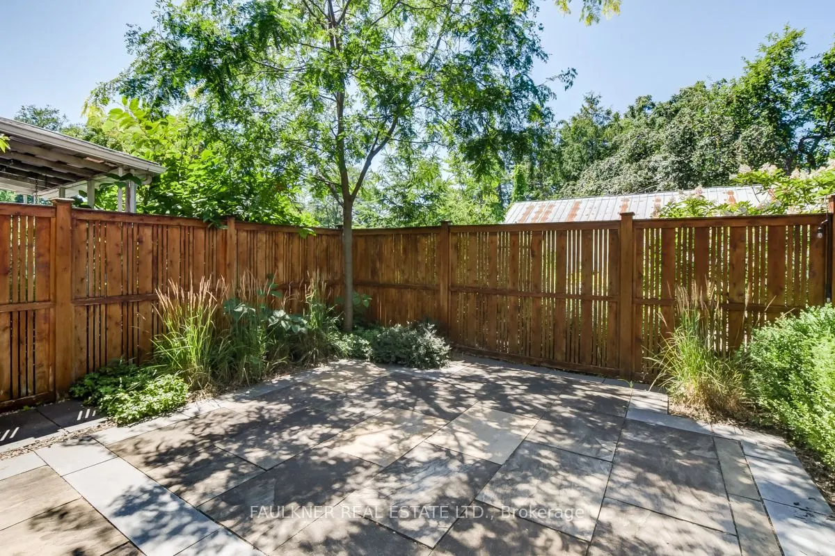 32 Leonard Avenue