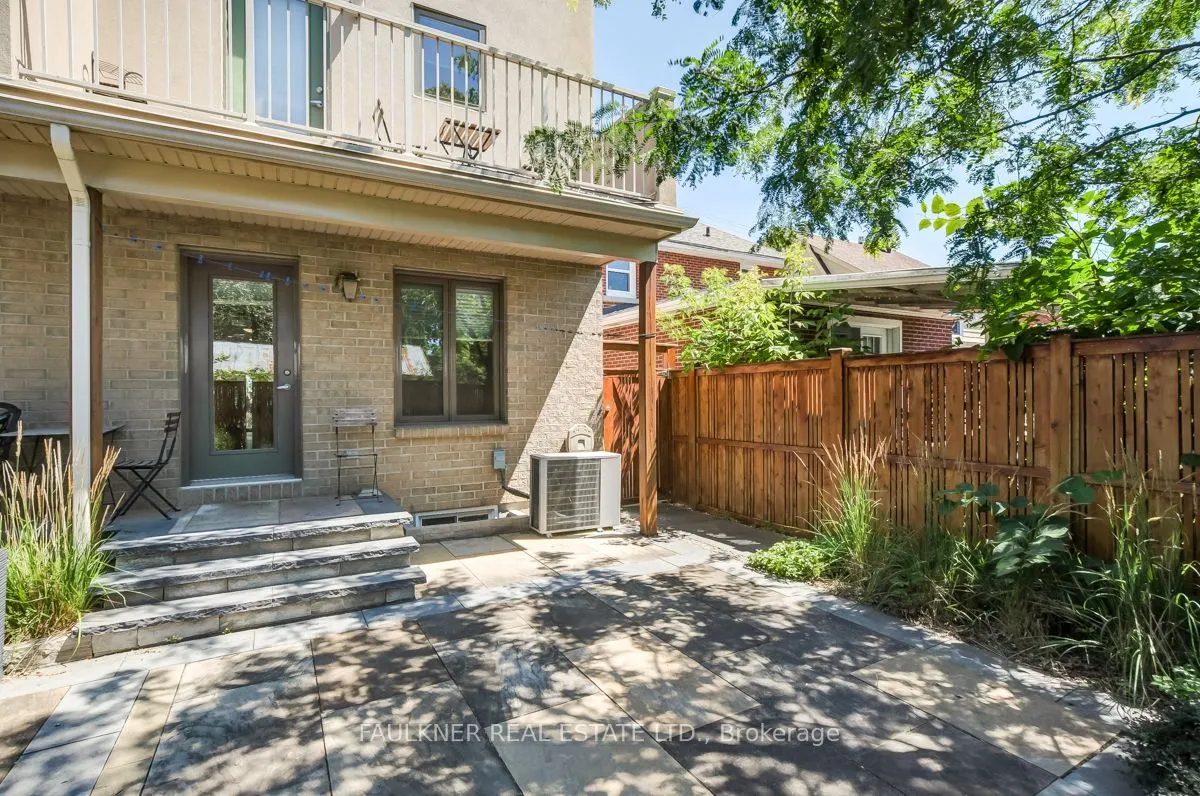 32 Leonard Avenue