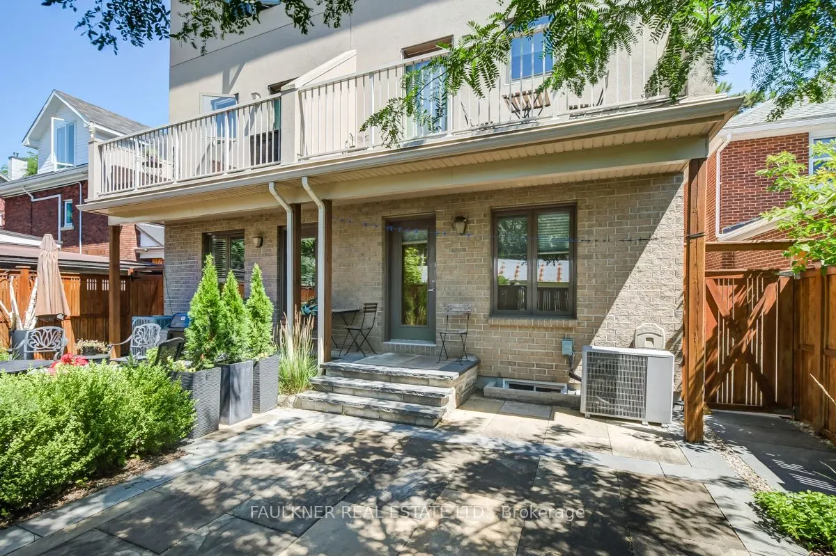 32 Leonard Avenue