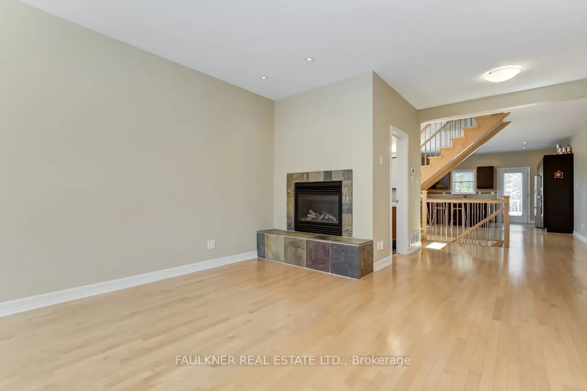 32 Leonard Avenue