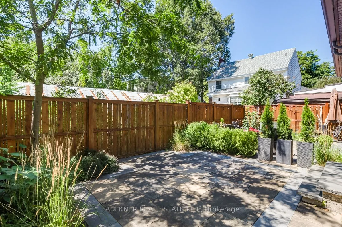32 Leonard Avenue