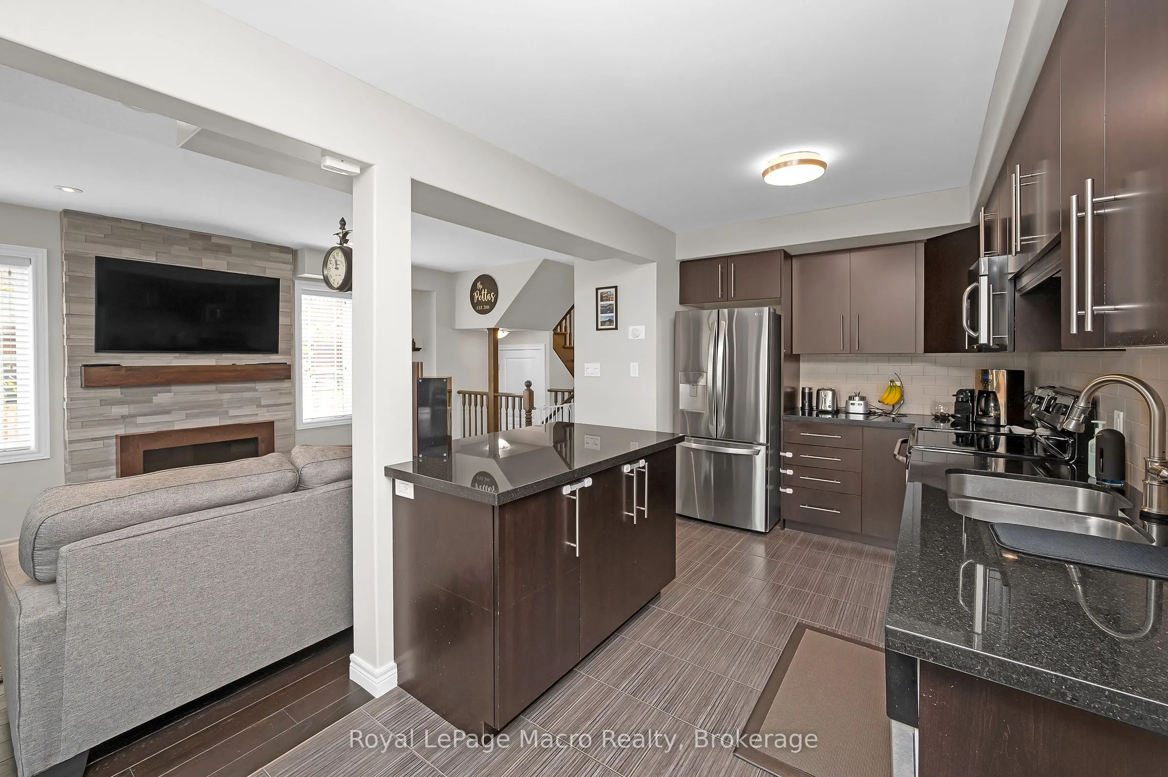 69 Escarpment Drive