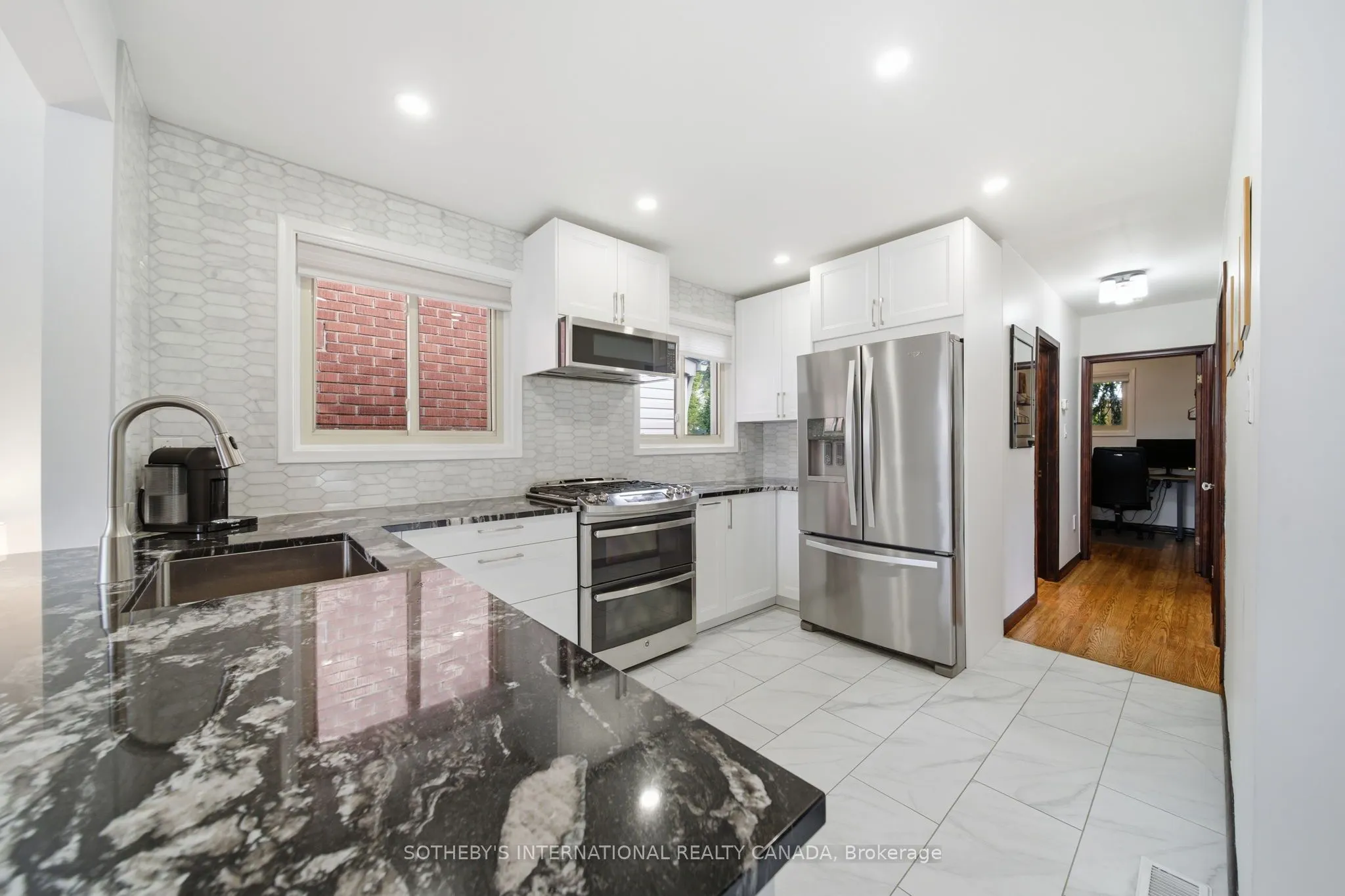 23 East 16th Street