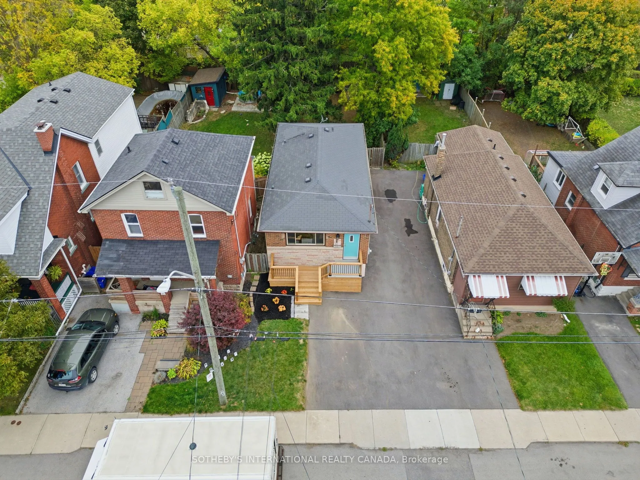 23 East 16th Street