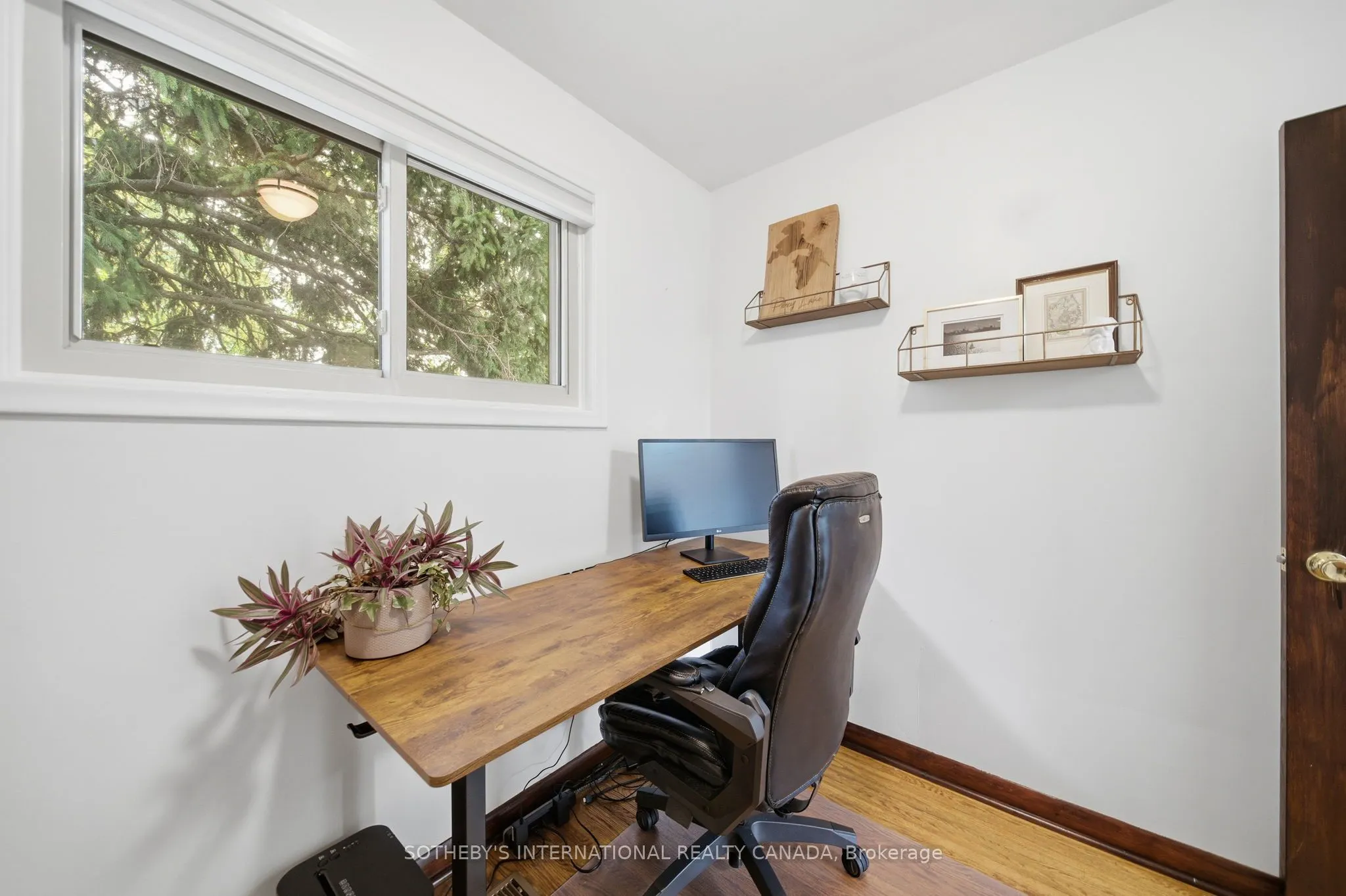 23 East 16th Street