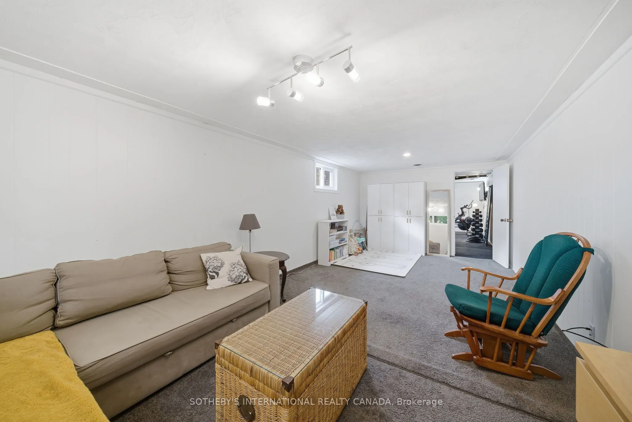 23 East 16th Street