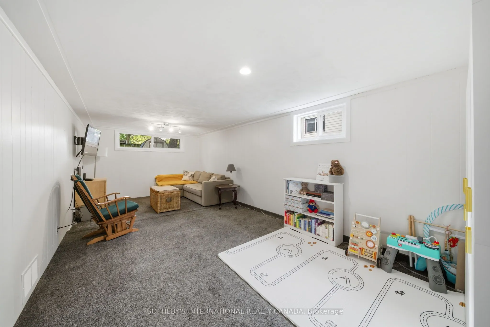 23 East 16th Street