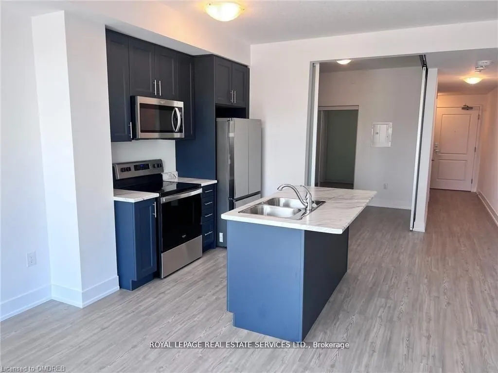 460 Dundas Street E, #329