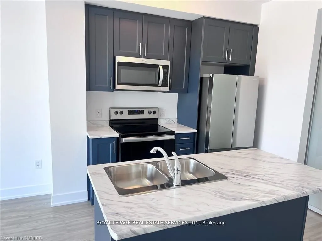 460 Dundas Street E, #329