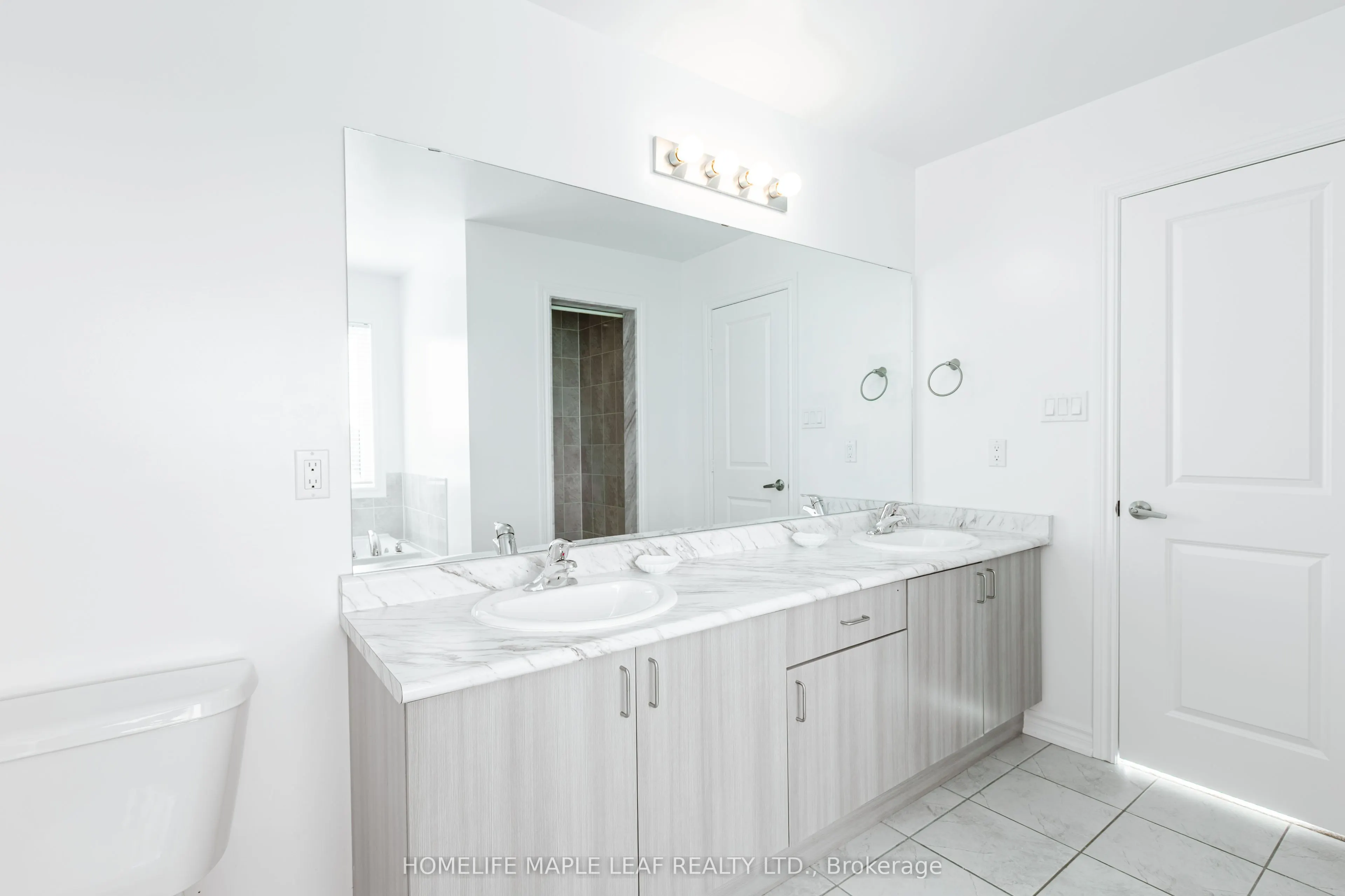 304 Hagan Street E