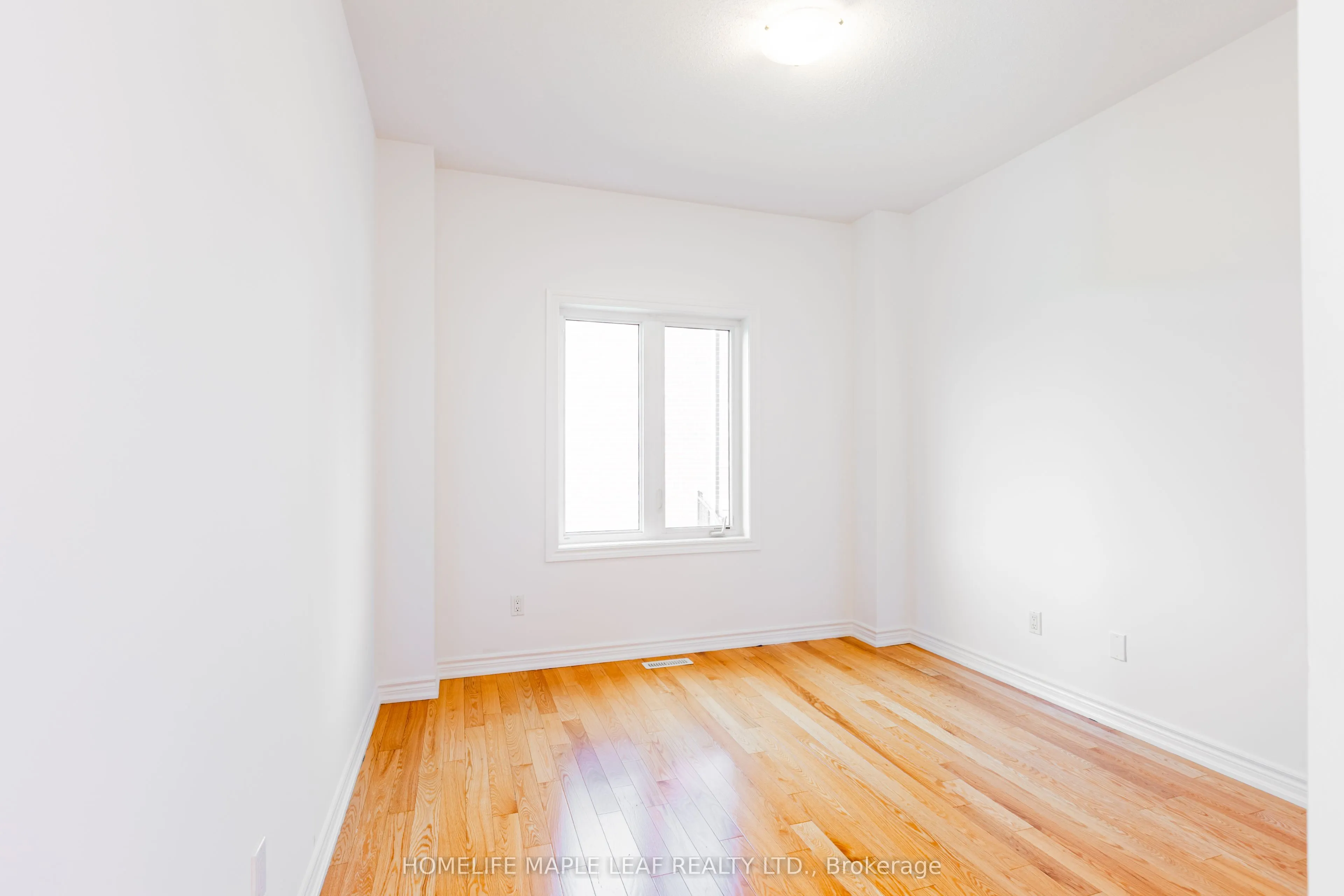 304 Hagan Street E