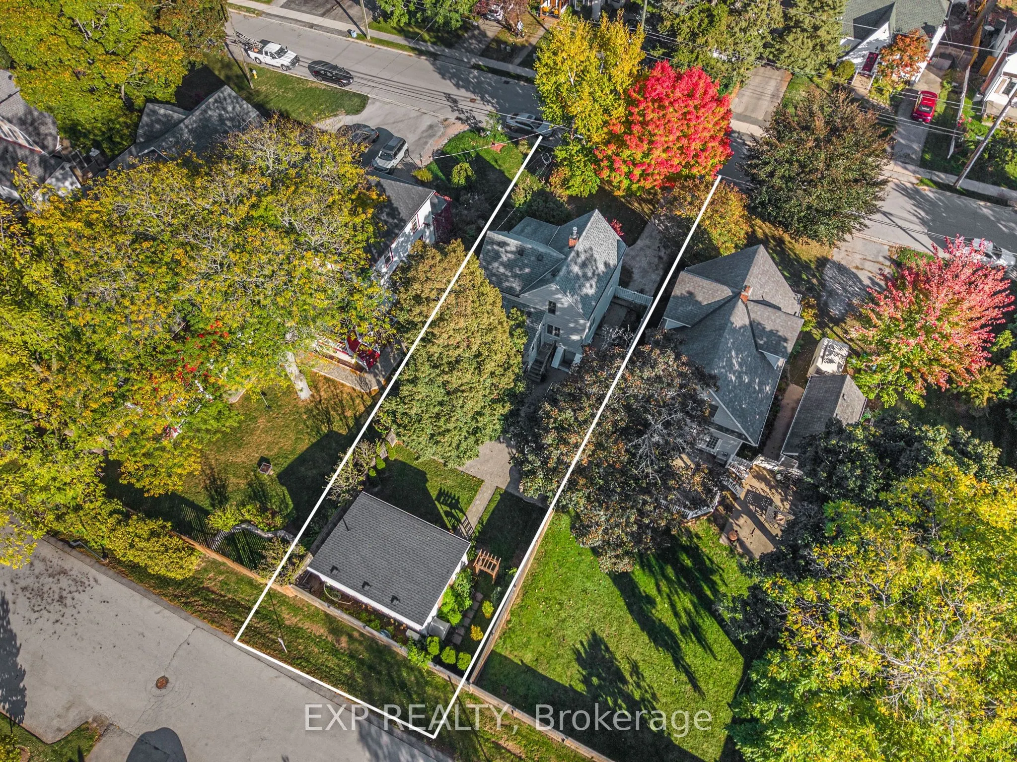 24 Robinson Street S