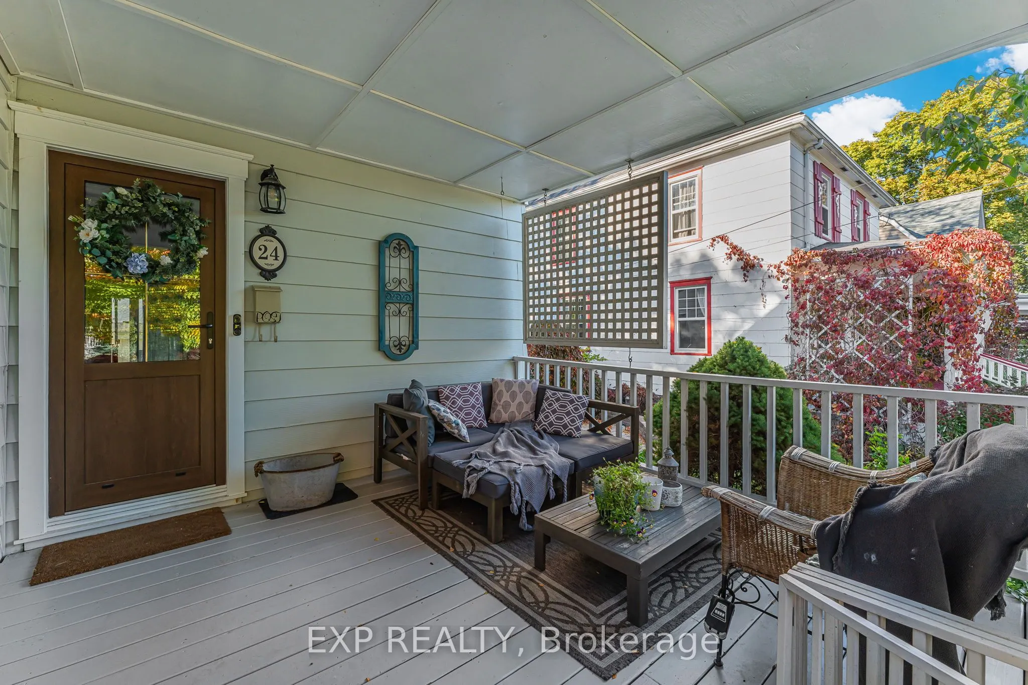 24 Robinson Street S