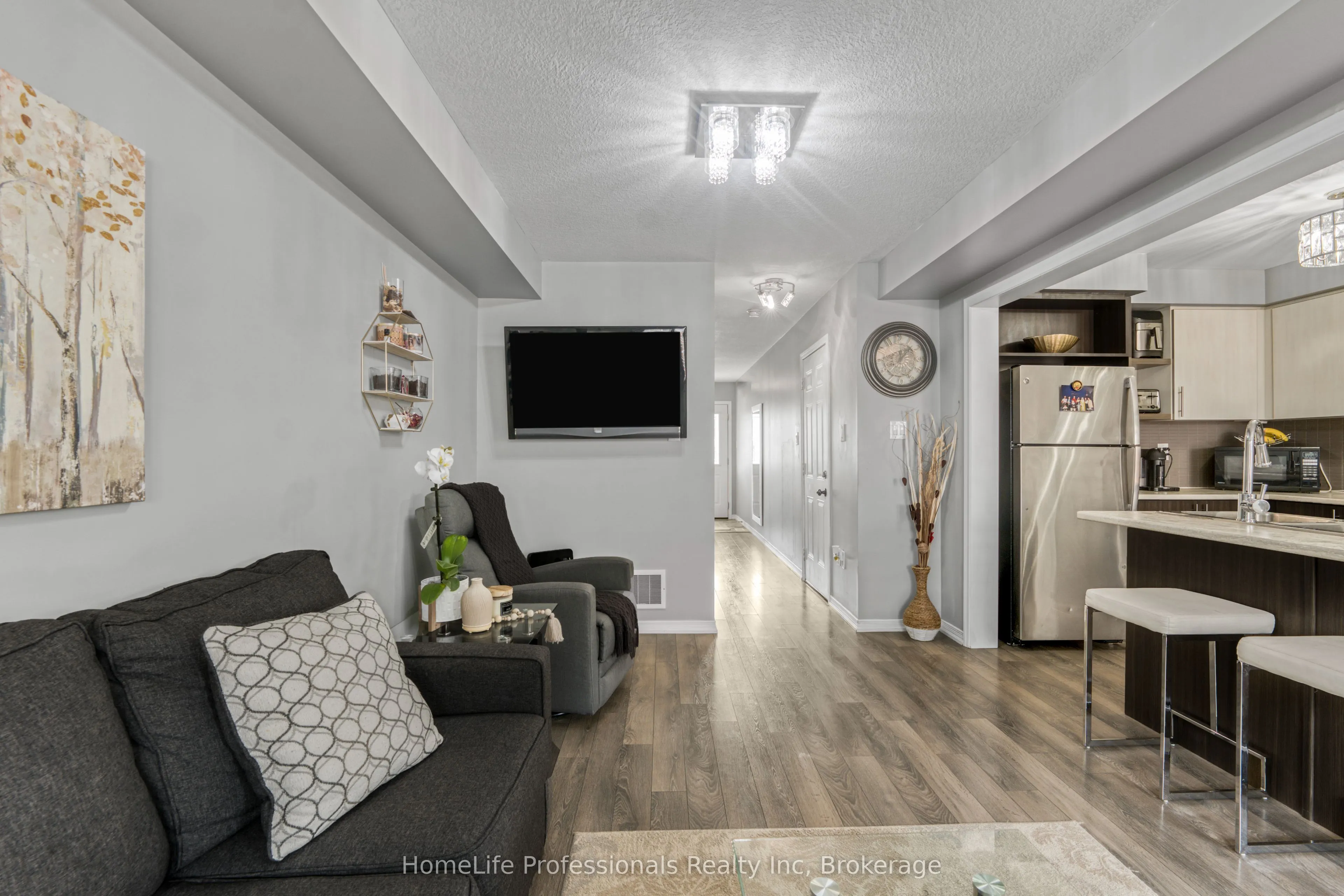 186 Whitwell Way