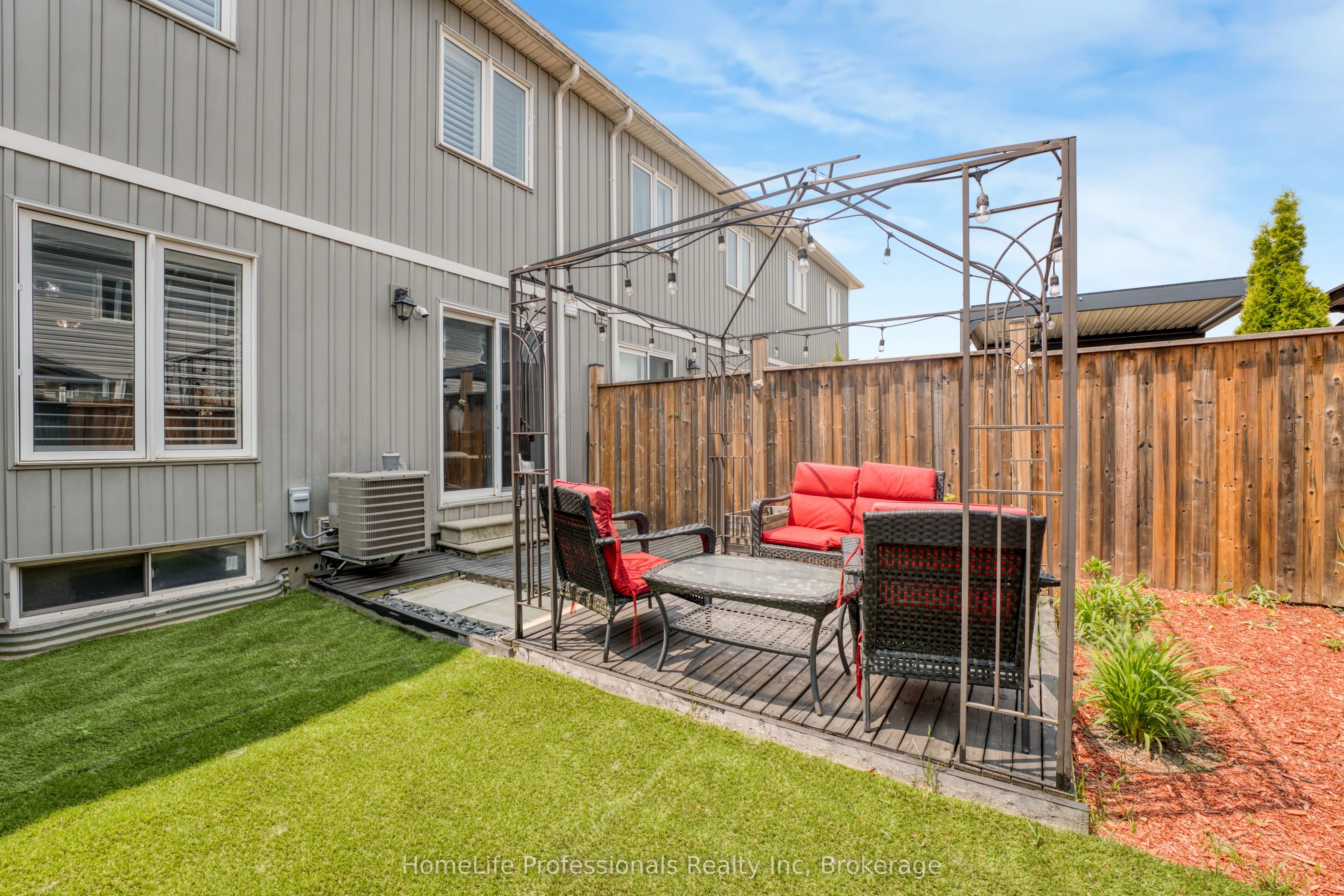 186 Whitwell Way