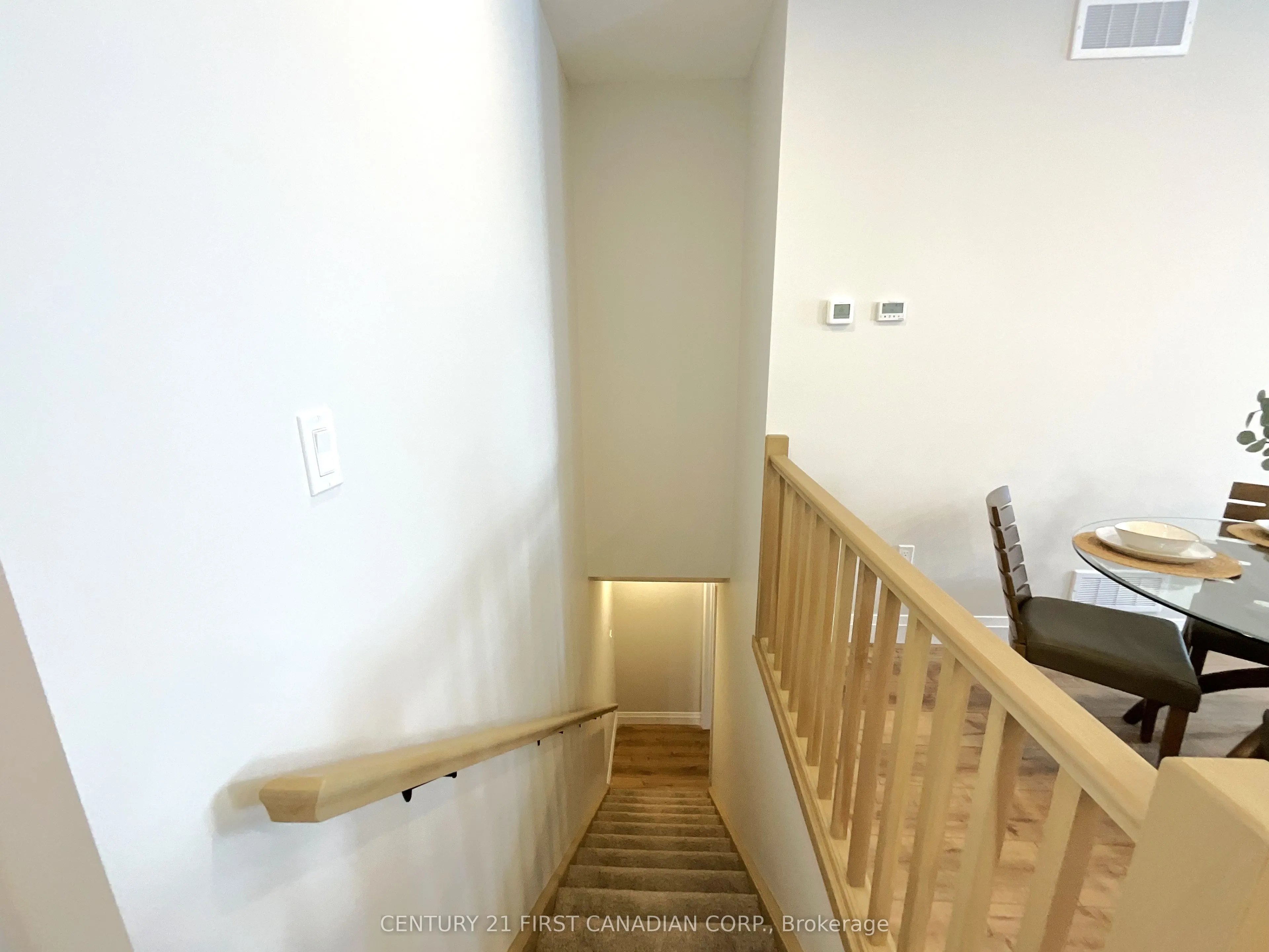 56 POSTMA Crescent