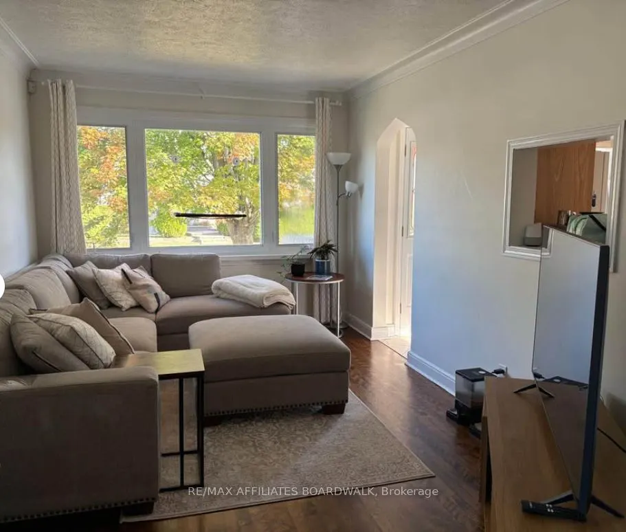 422 Regis Avenue