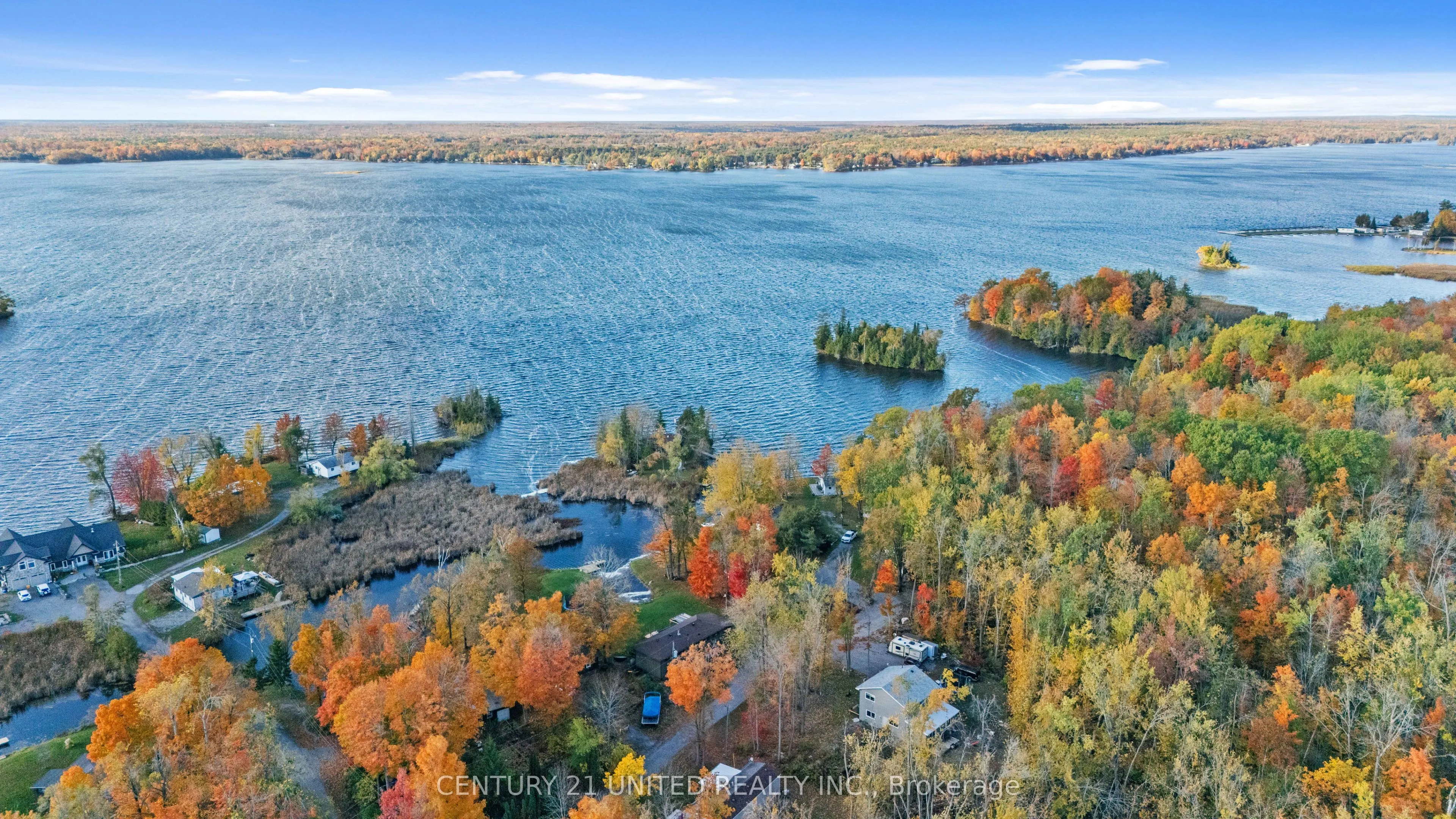 17 Rollie's Bay Road E
