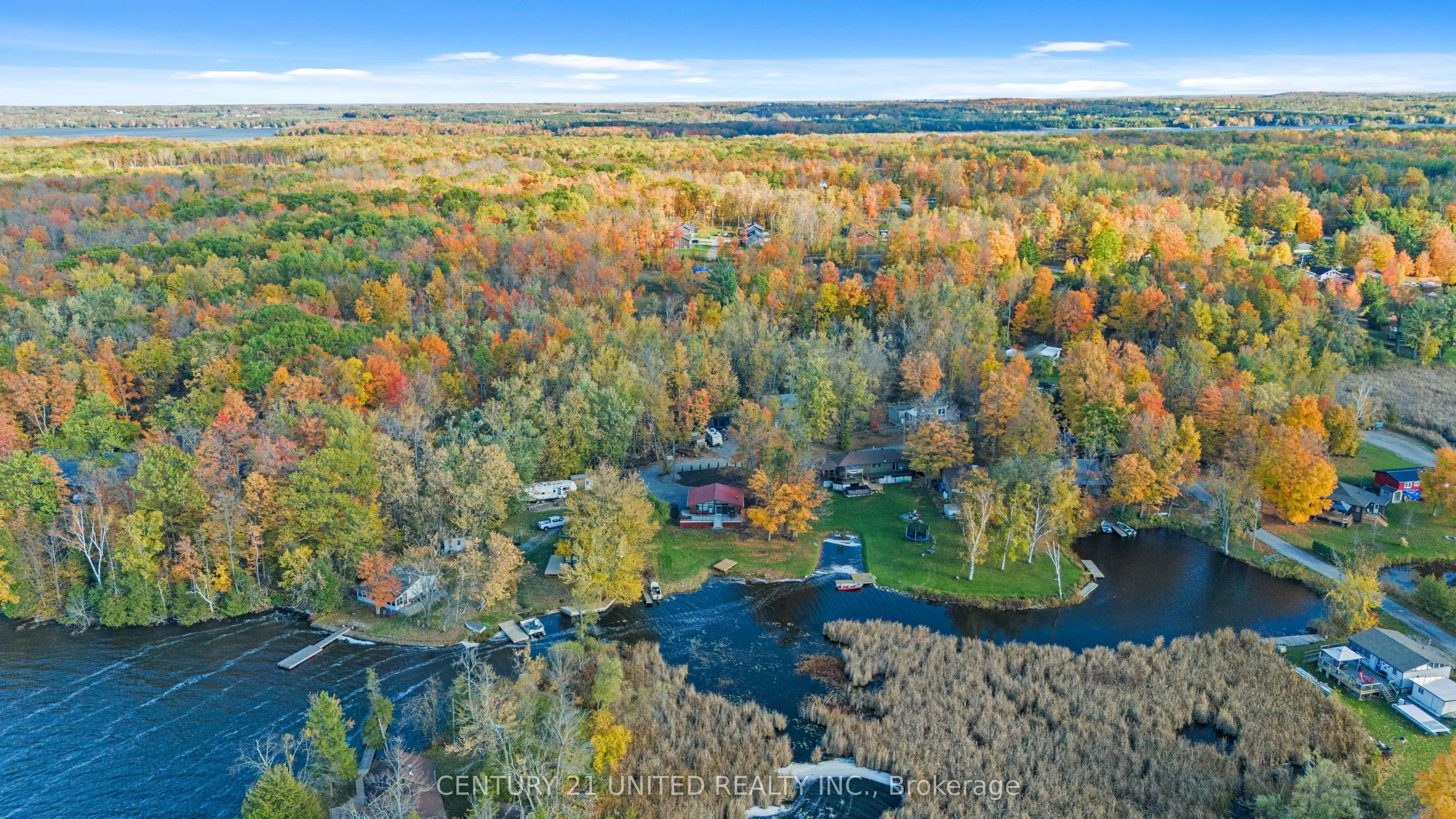 17 Rollie's Bay Road E