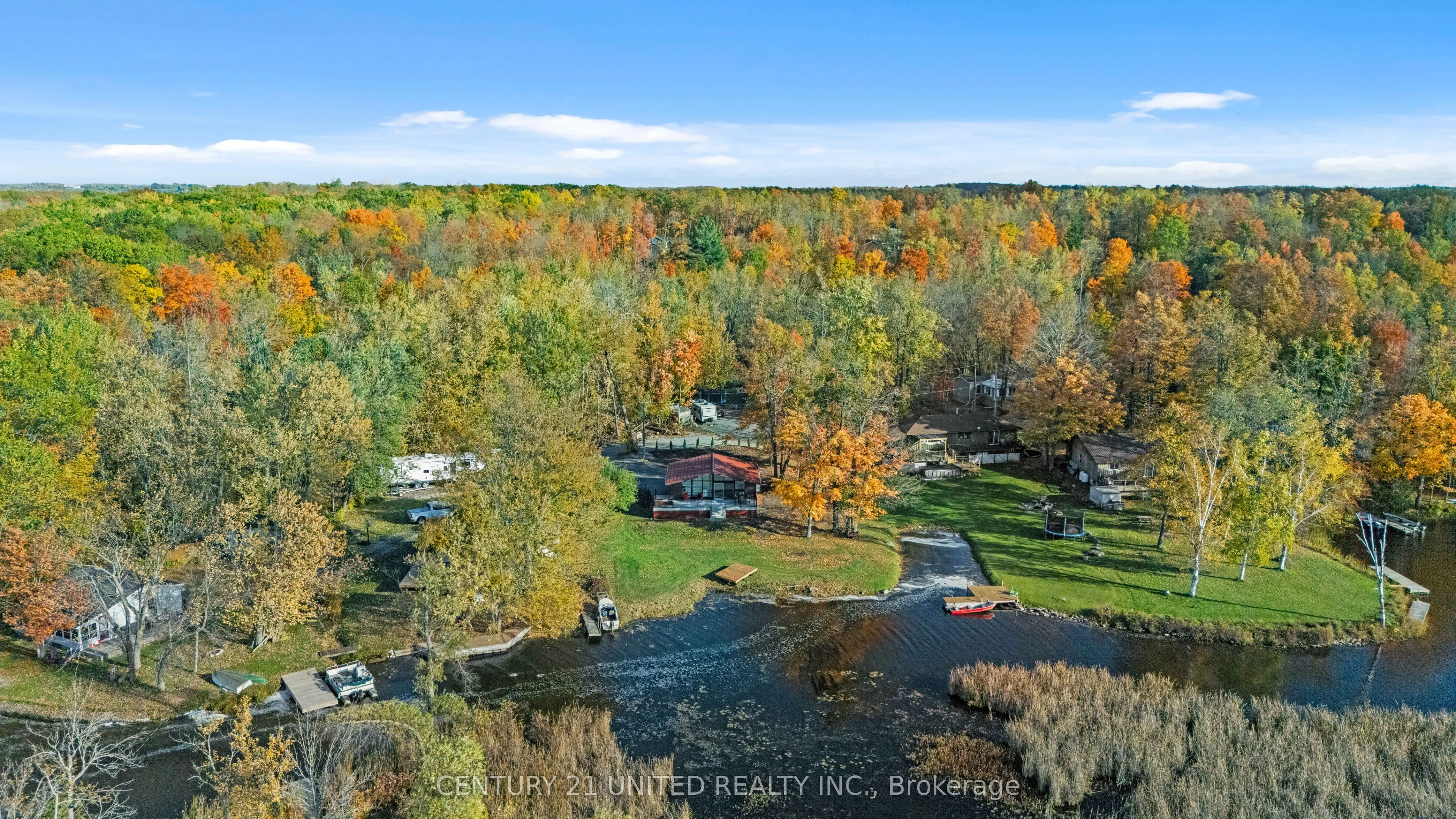 17 Rollie's Bay Road E