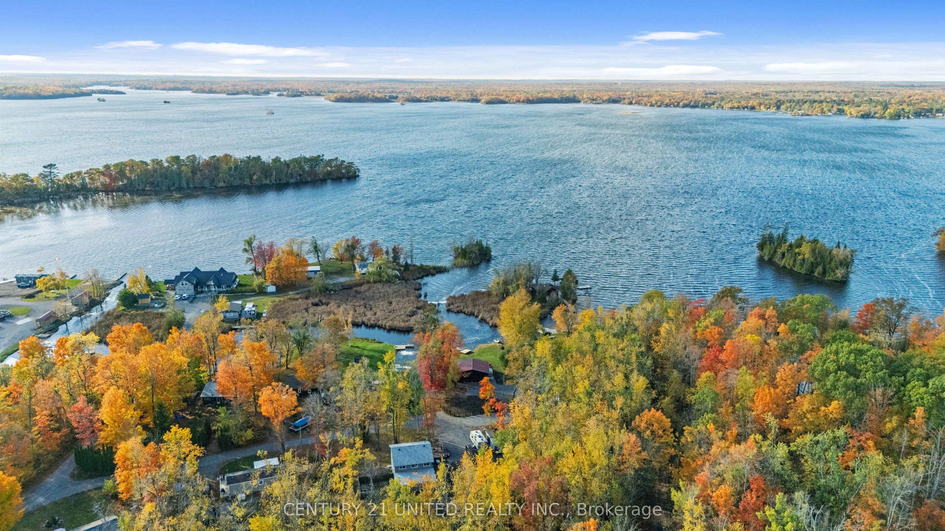 17 Rollie's Bay Road E