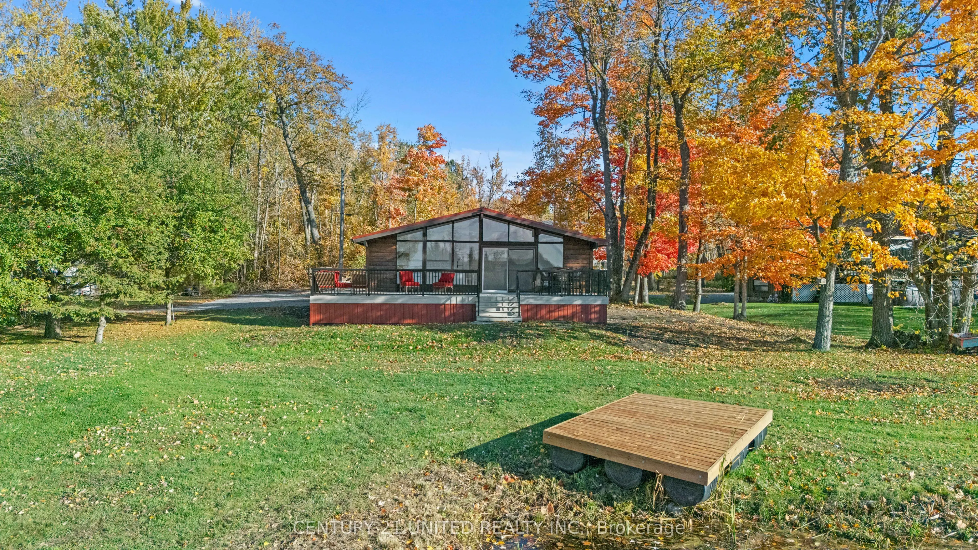 17 Rollie's Bay Road E